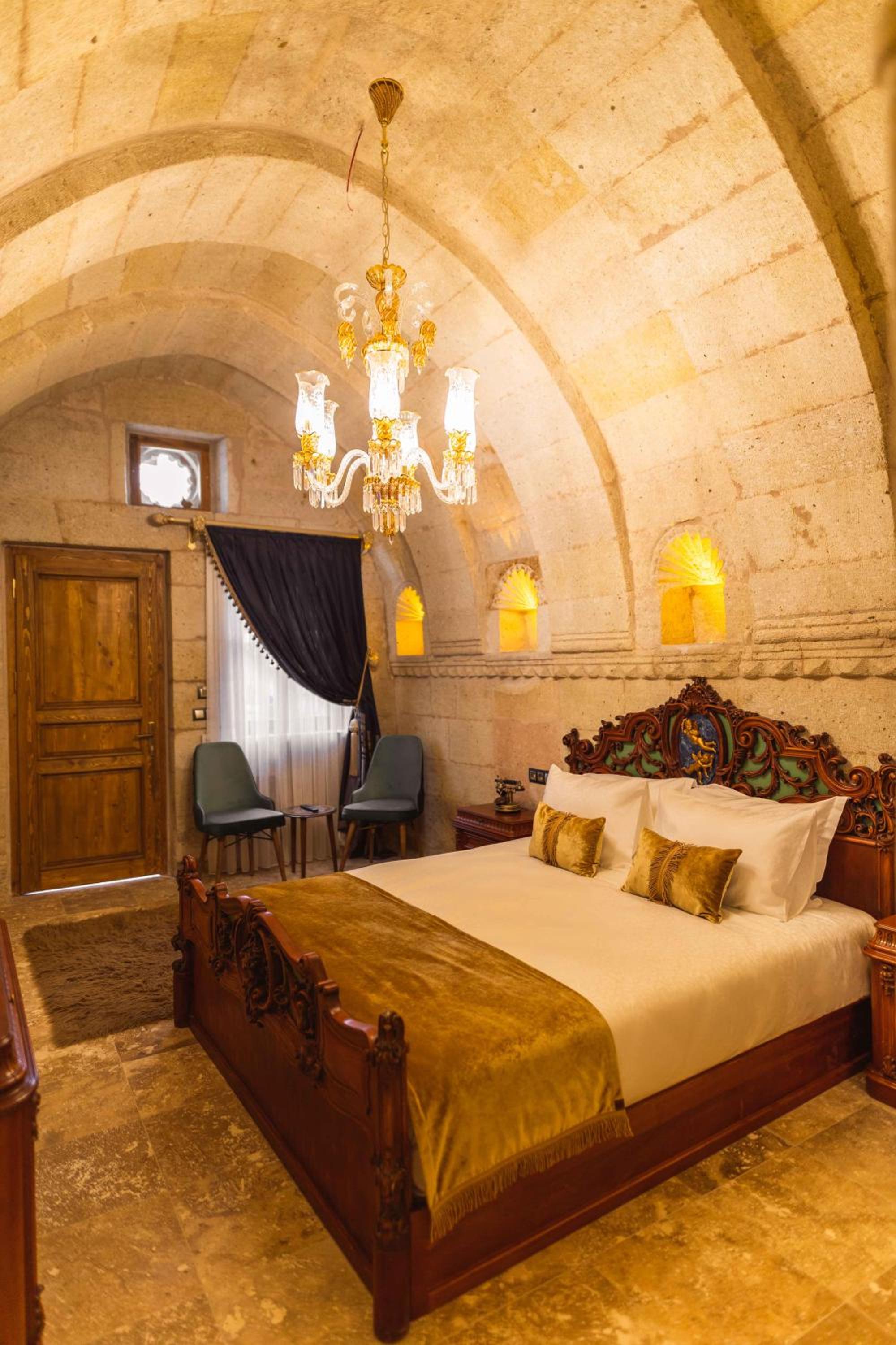 Deluxe King Room - Photo 59