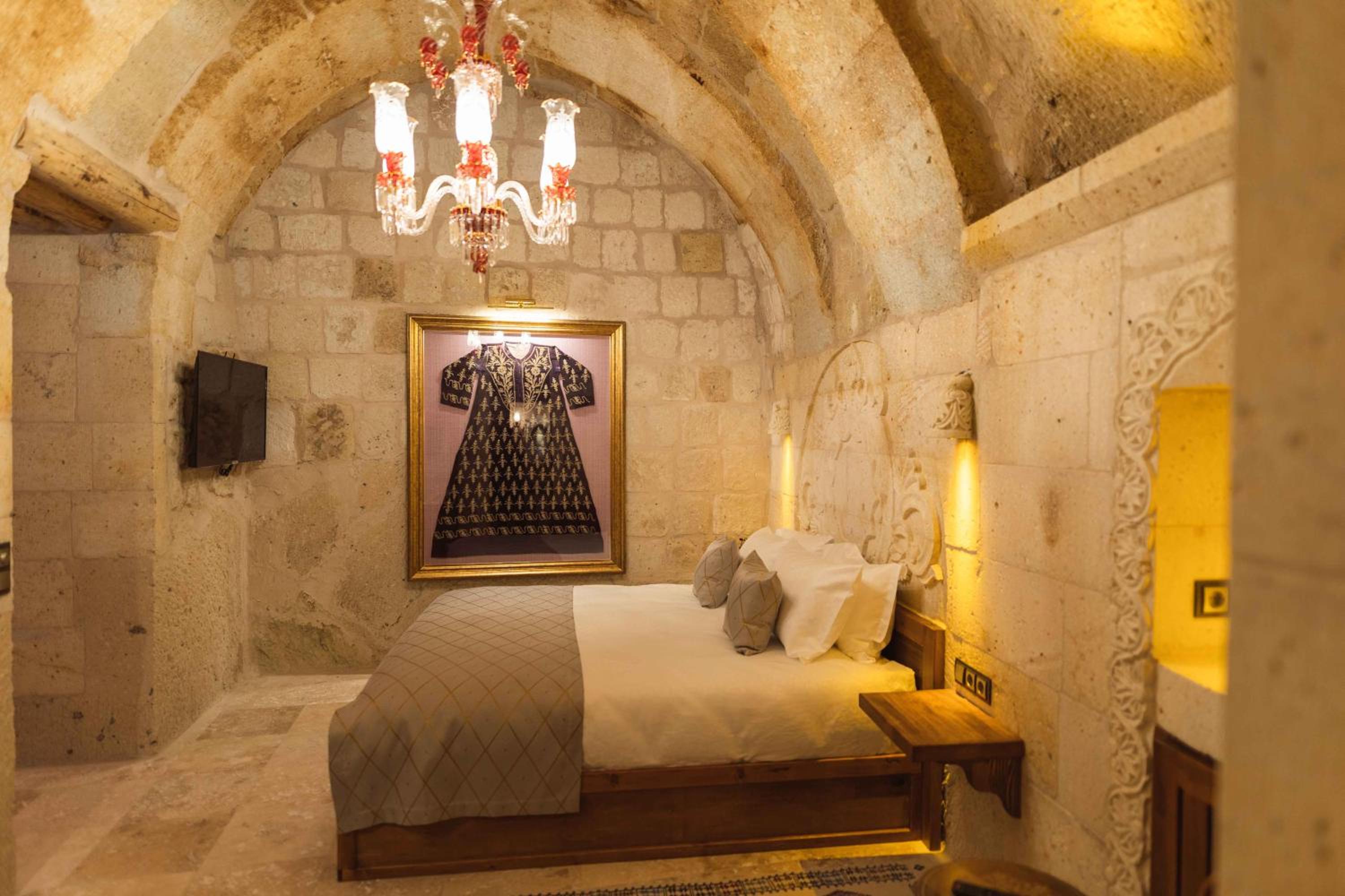 Deluxe King Room - Photo 32