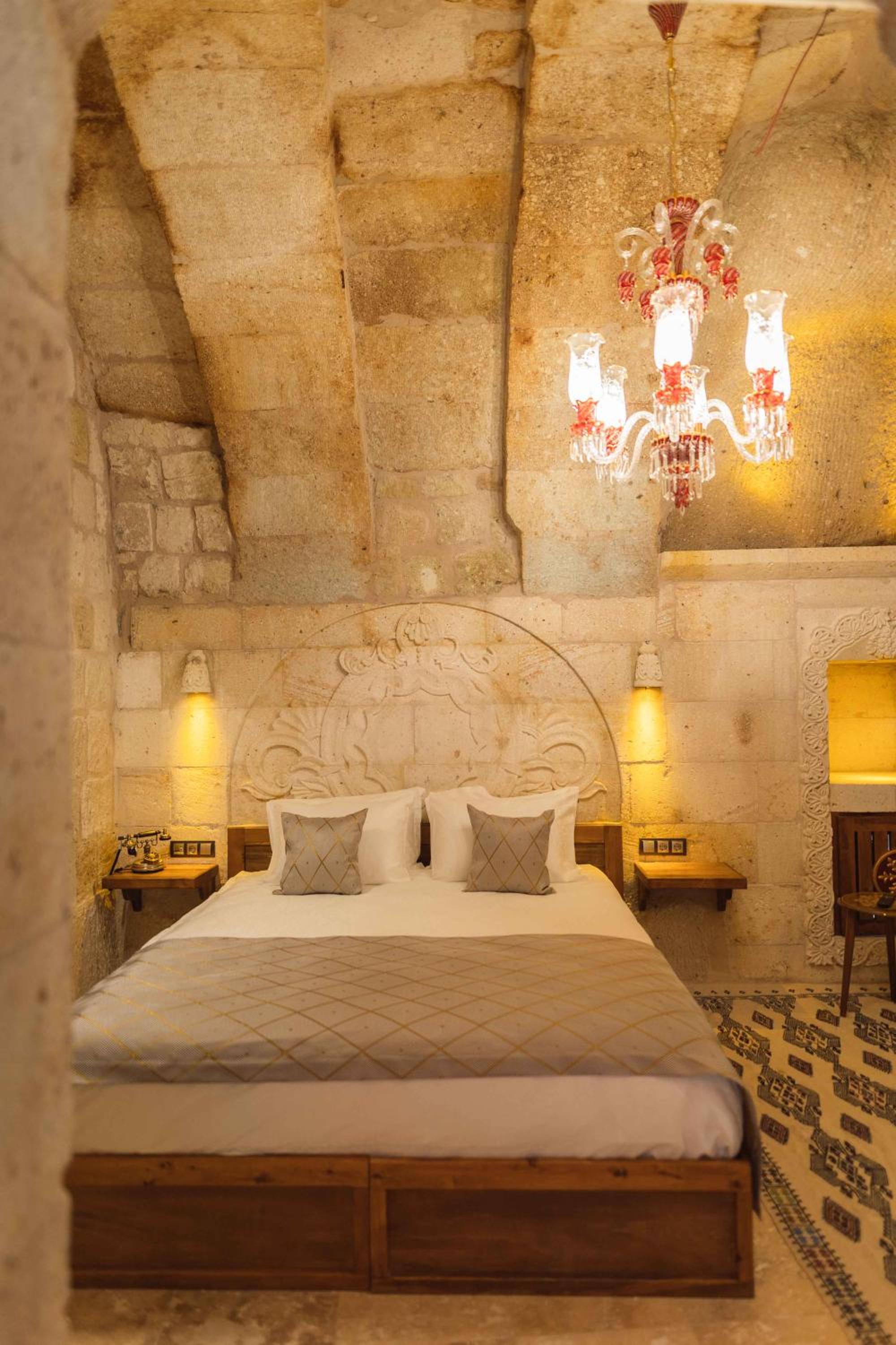 Deluxe King Room - Photo 36