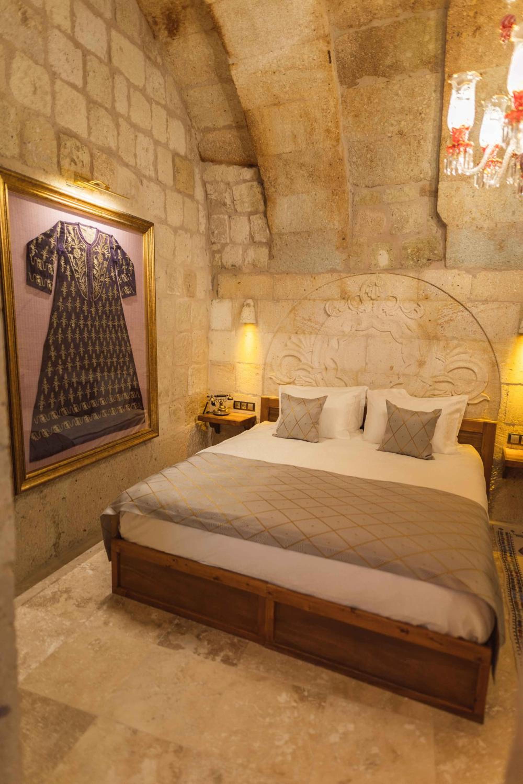 Deluxe King Room - Photo 37
