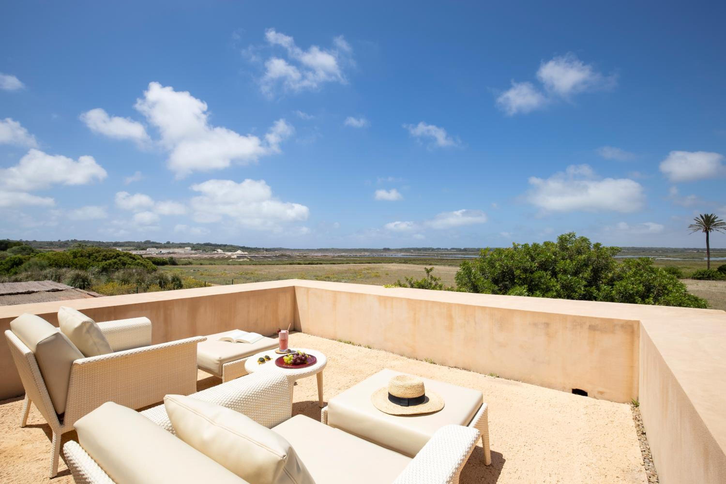 Luxury Villa with Private Pool photo 2