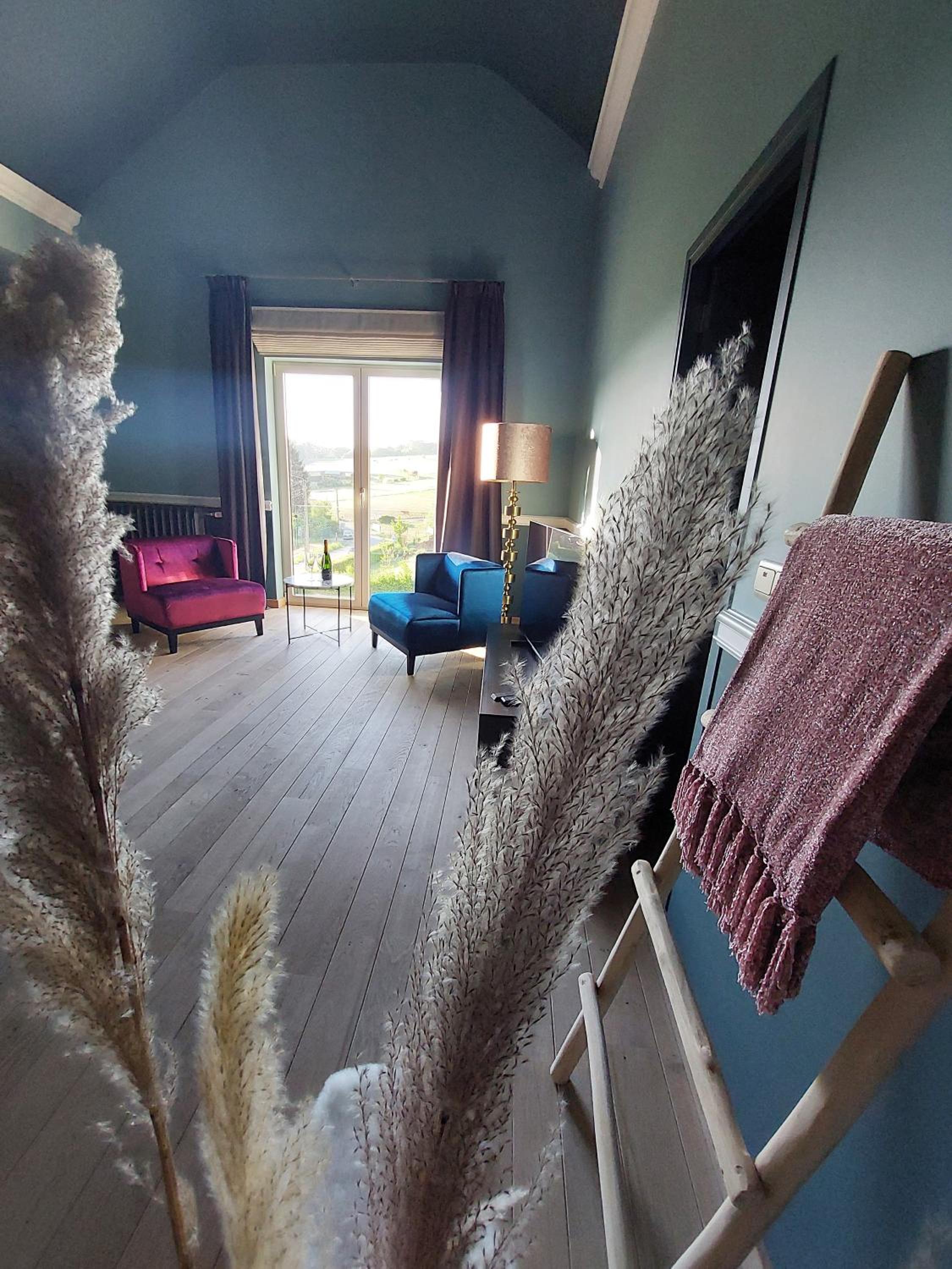 Deluxe King Room photo 2
