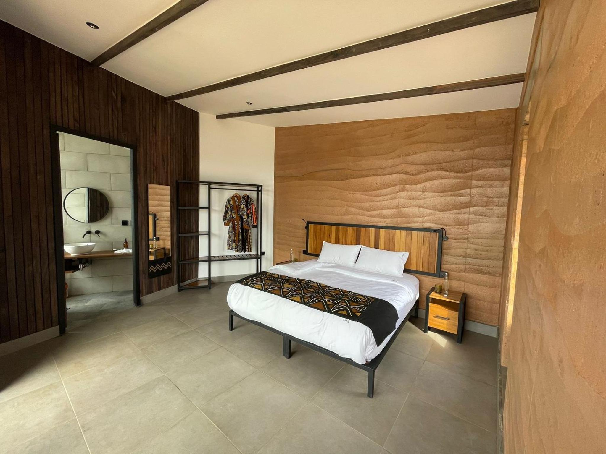 Deluxe Double or Twin Room with Lake View photo 1