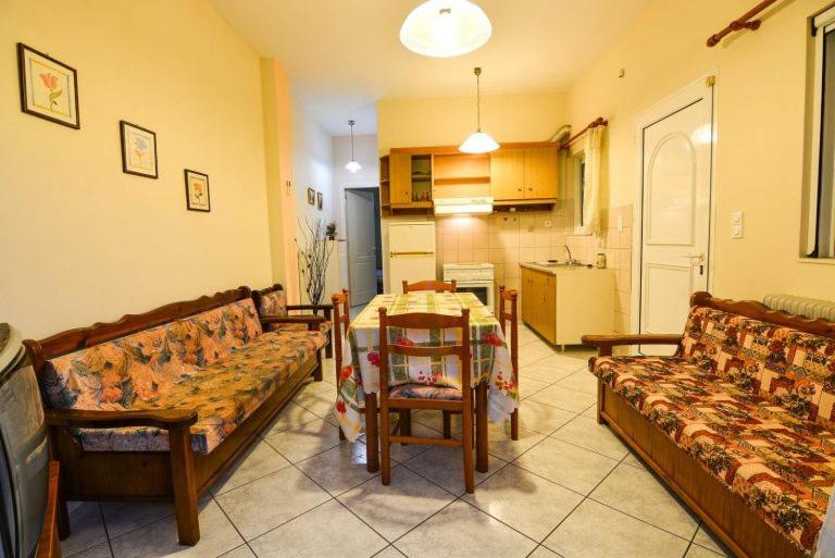 Apartment photo 2