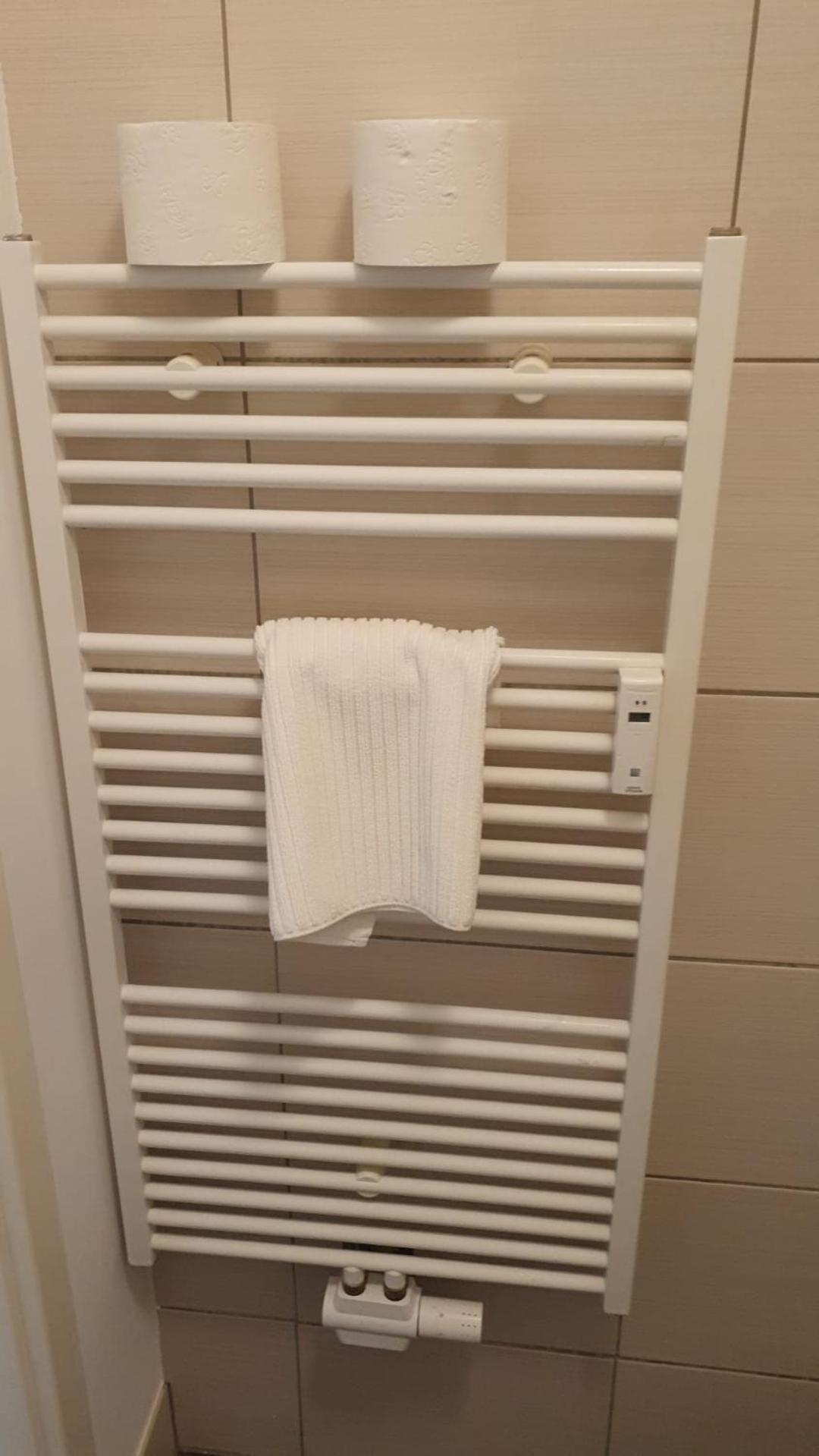 Double Room with Private Bathroom photo 3