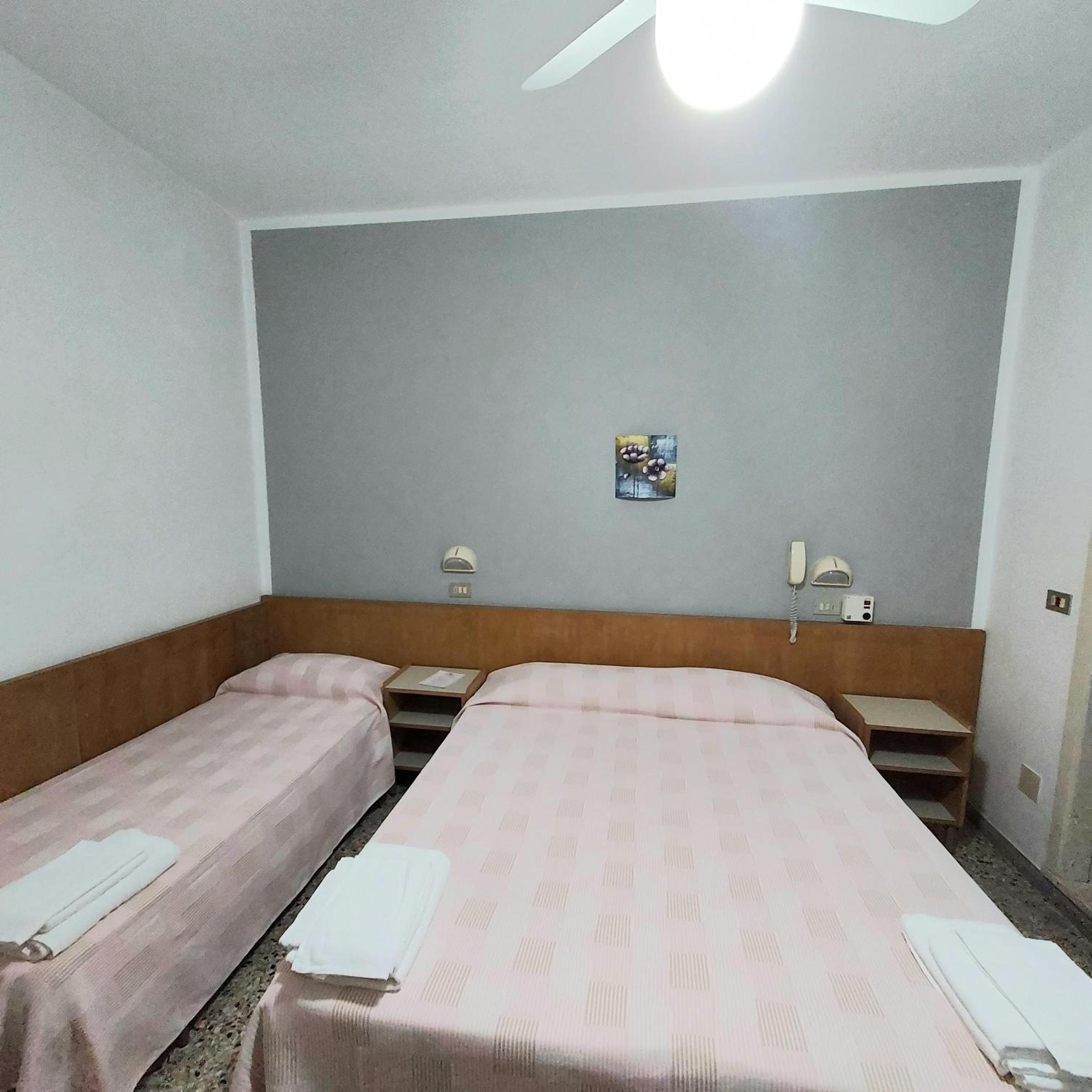 Triple Room - Photo 2