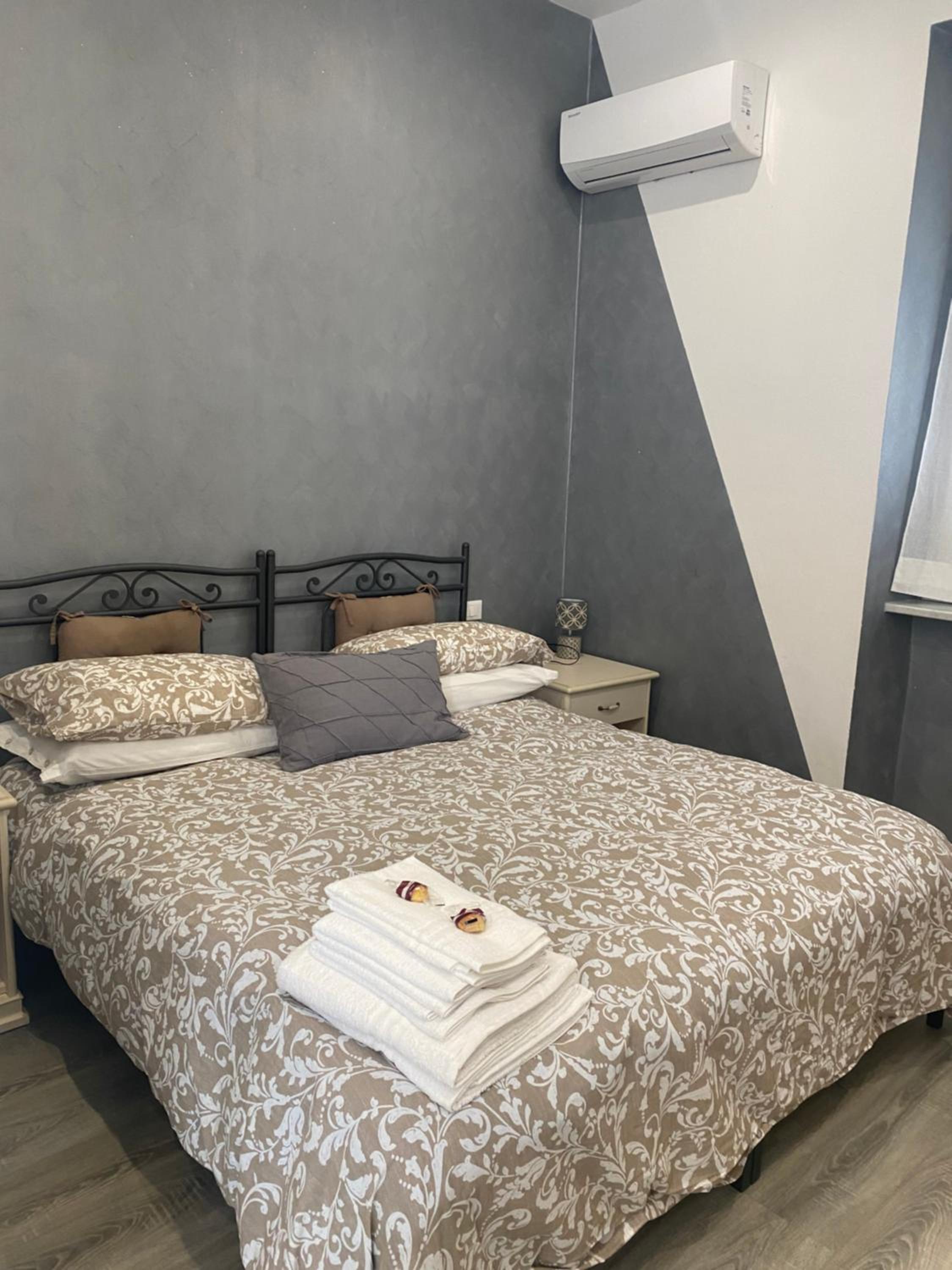 Triple Room with Private Bathroom