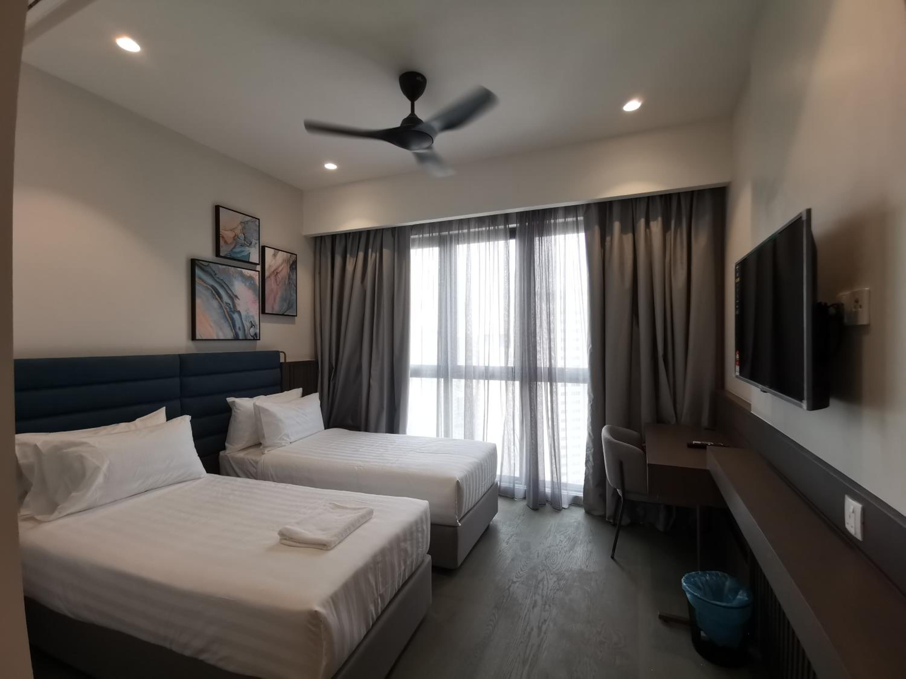Deluxe Twin Room