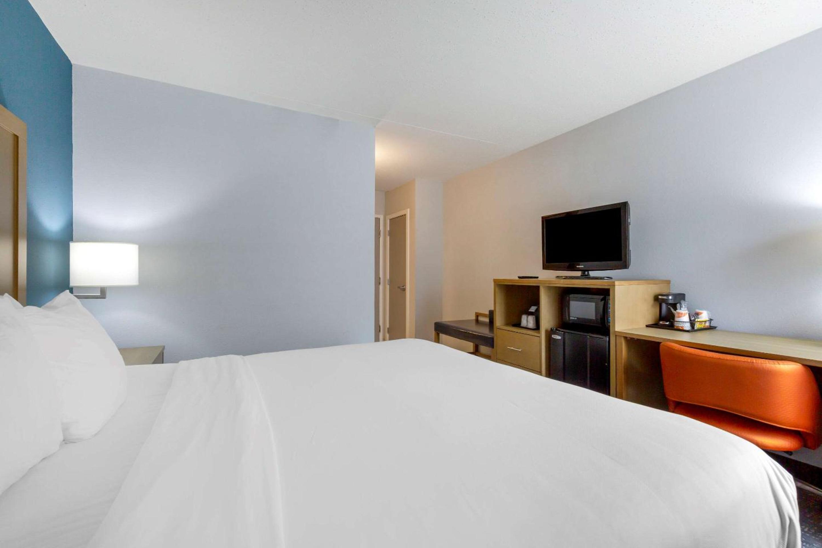 King Corner Room - Non-Smoking - Photo 5