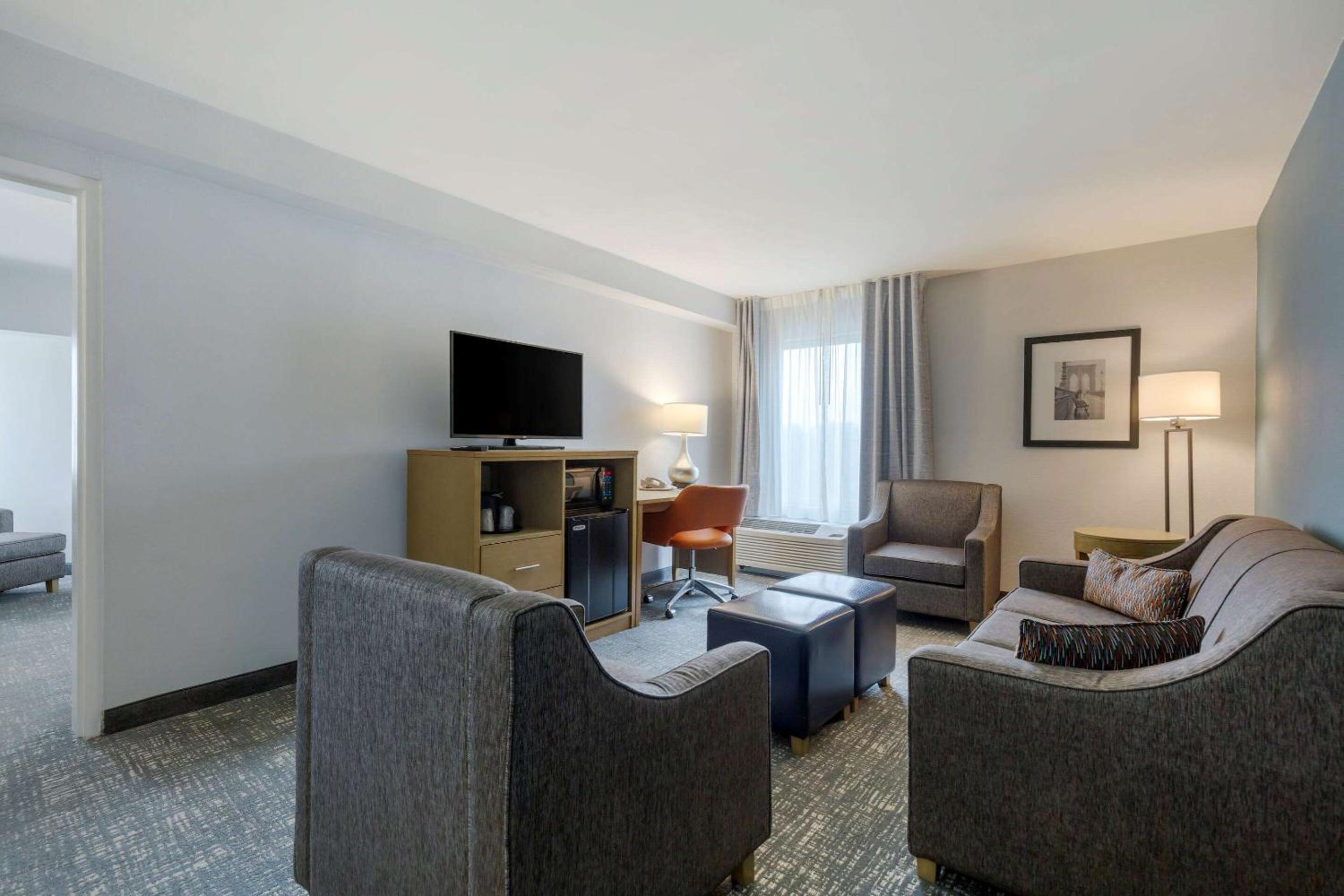 King Suite - Photo 11