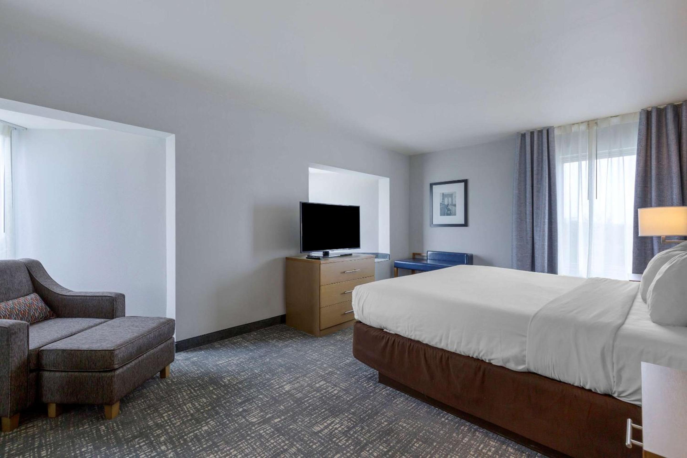 King Suite - Photo 12