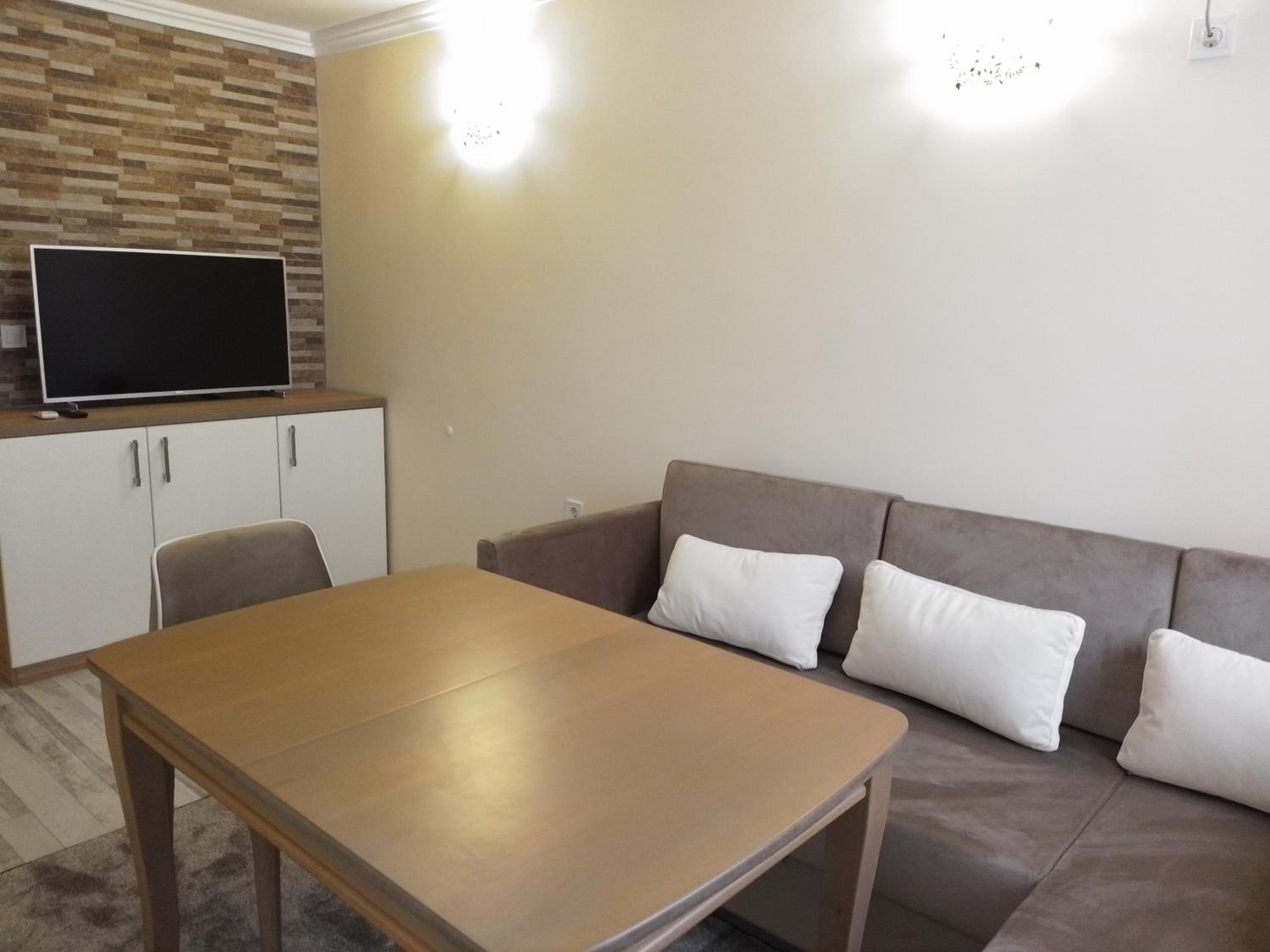King Studio with Sofa Bed