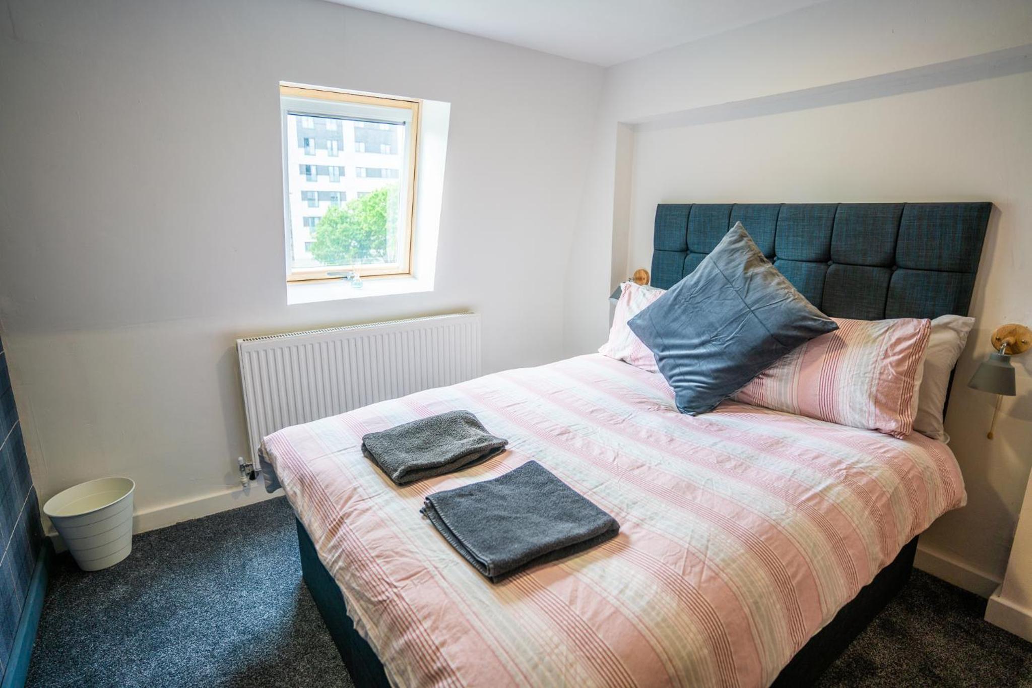 Double Room with Private Bathroom - Photo 1