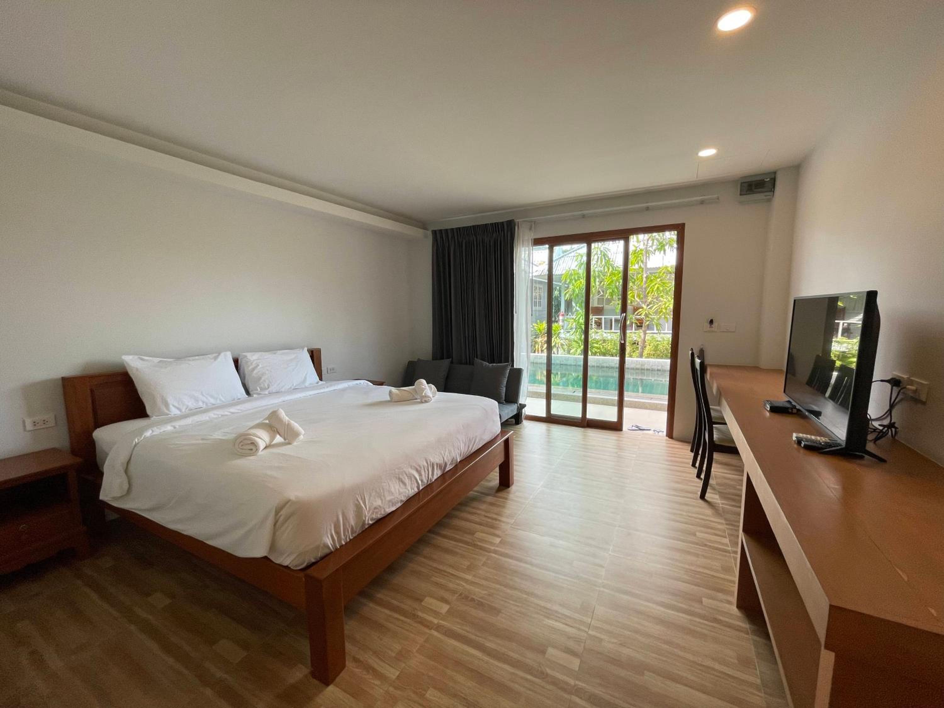 Double Room with Pool View photo 1