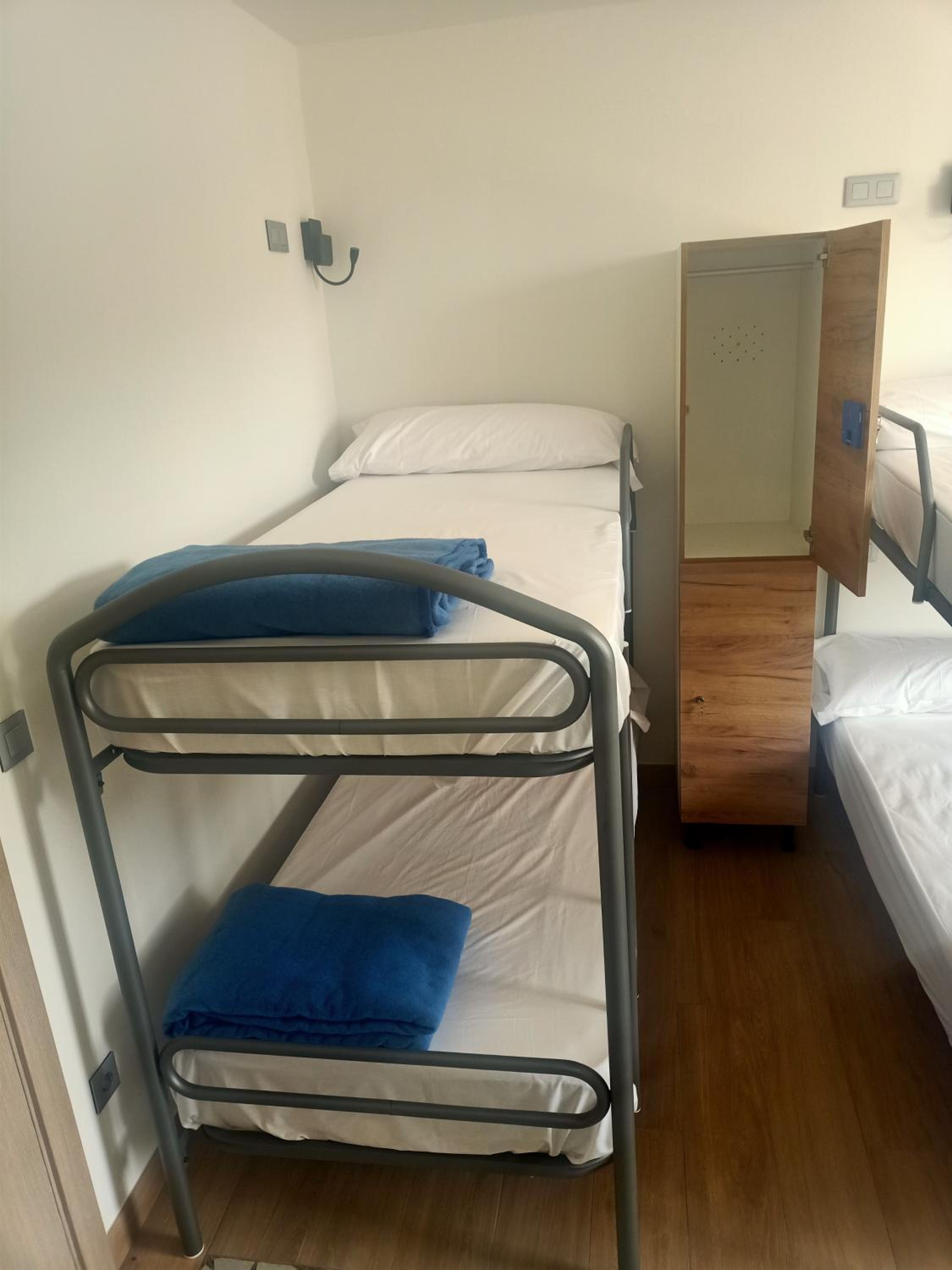 Single Bed in Female Dormitory Room photo 2