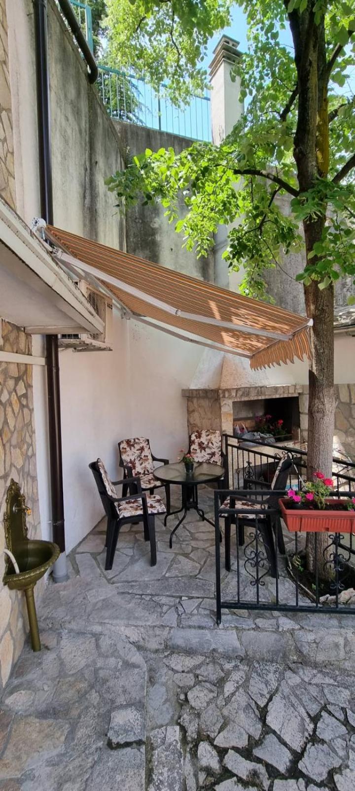 Balcony & Terrace