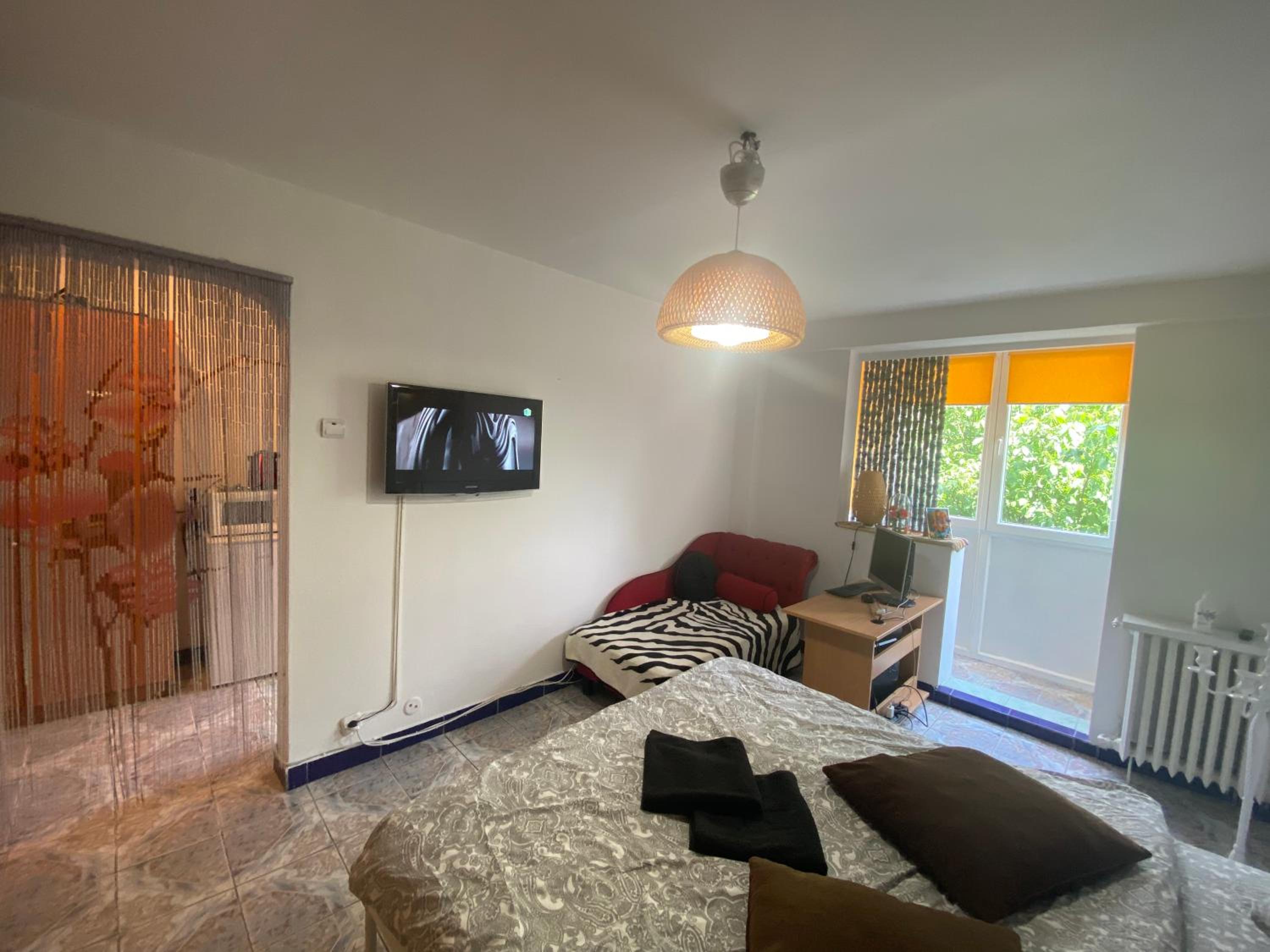 One-Bedroom Apartment - Photo 17