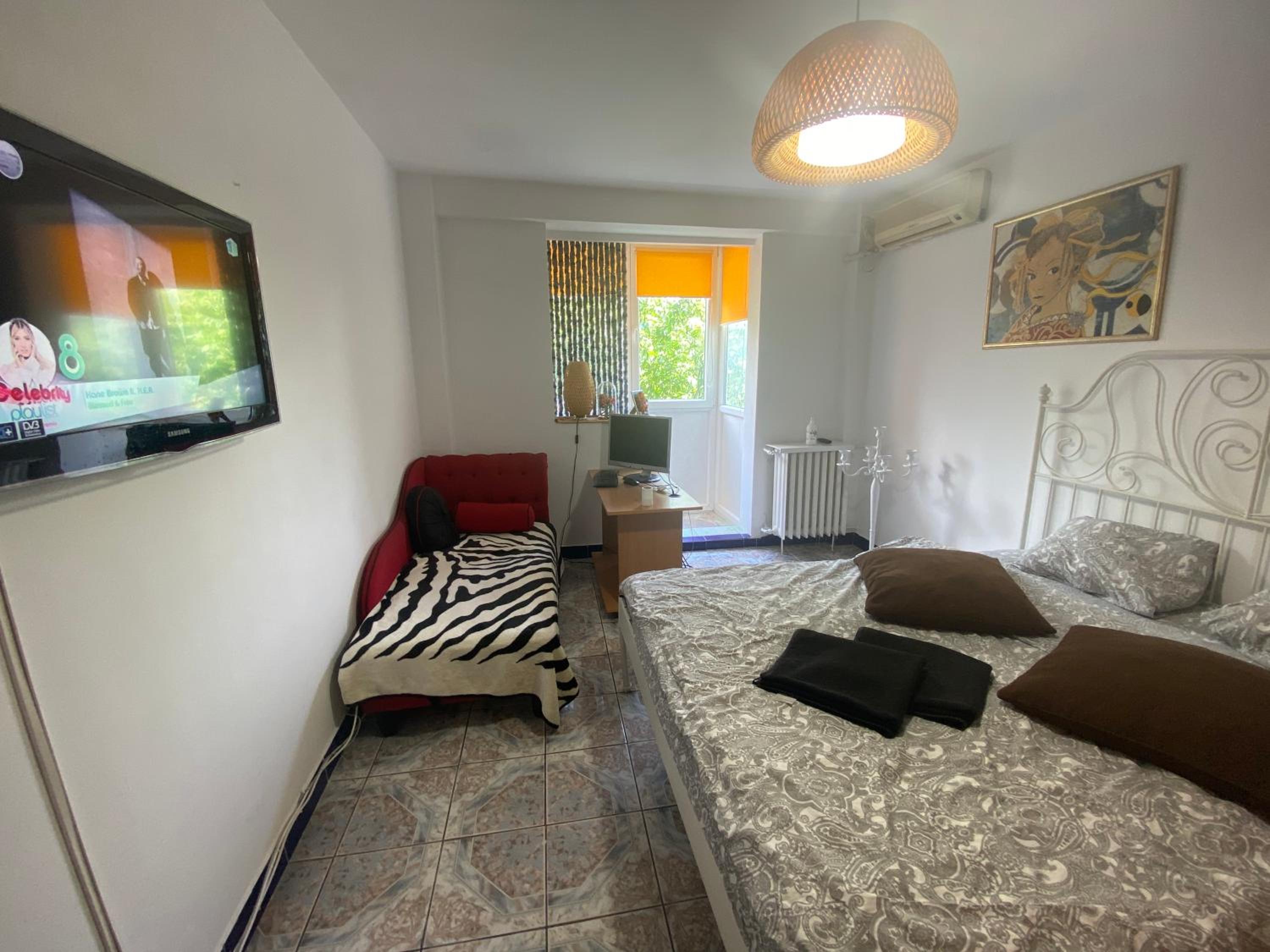 One-Bedroom Apartment - Photo 16