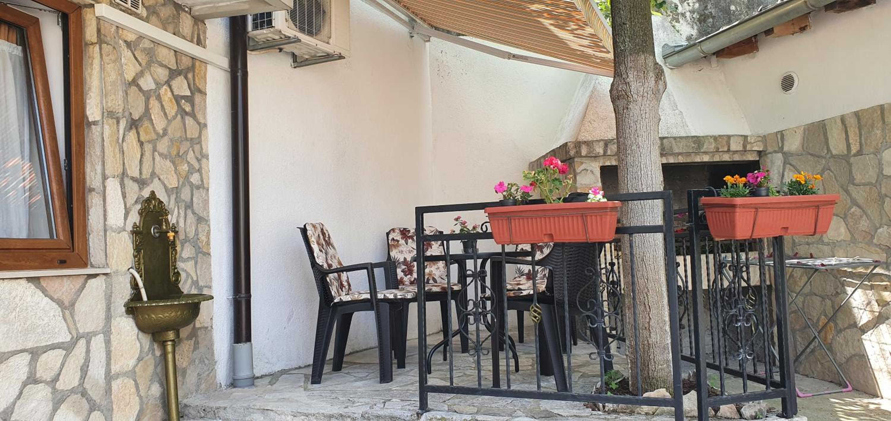 Balcony & Terrace
