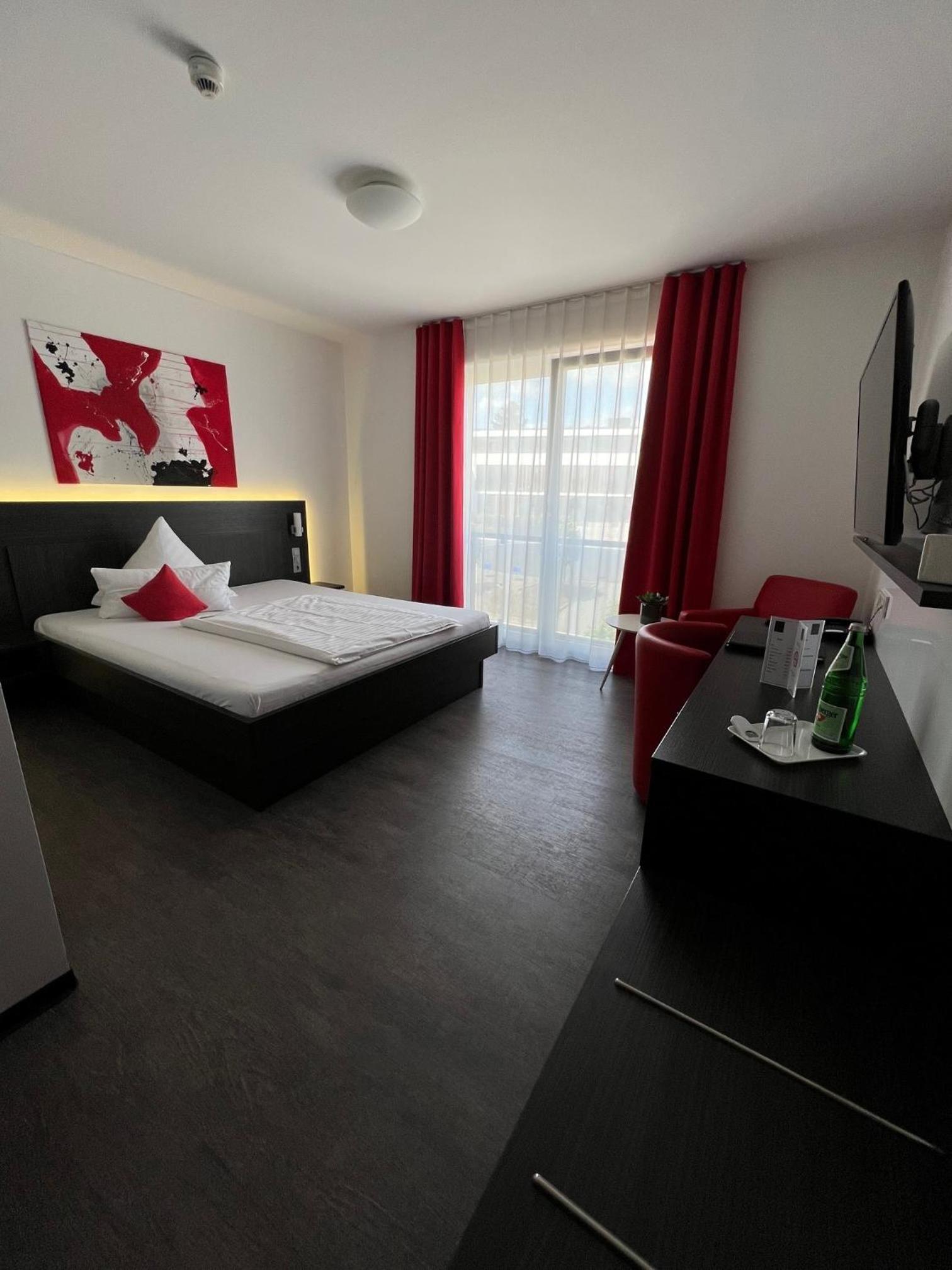 Large Single Room photo 1