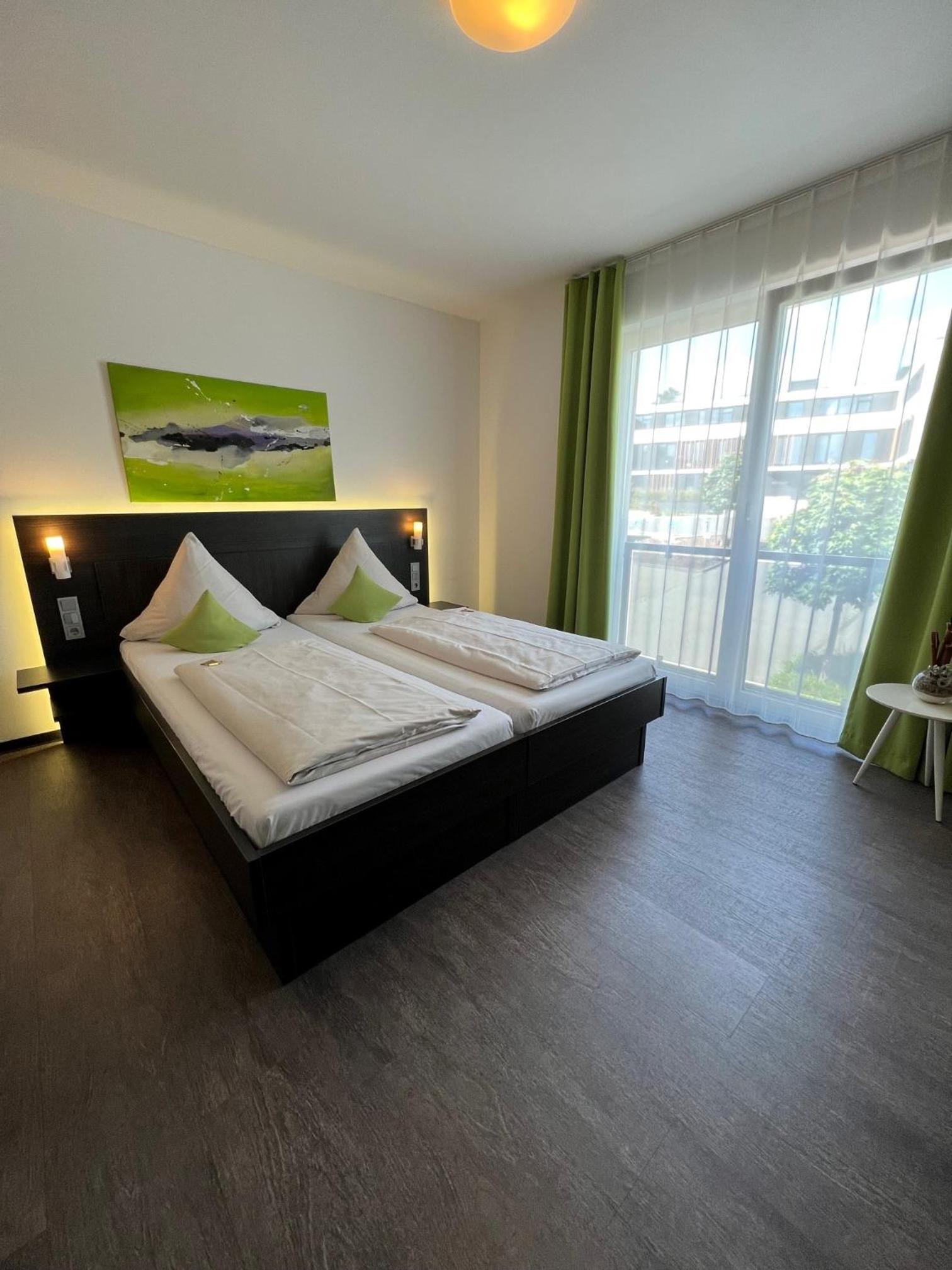 Large Double Room photo 3