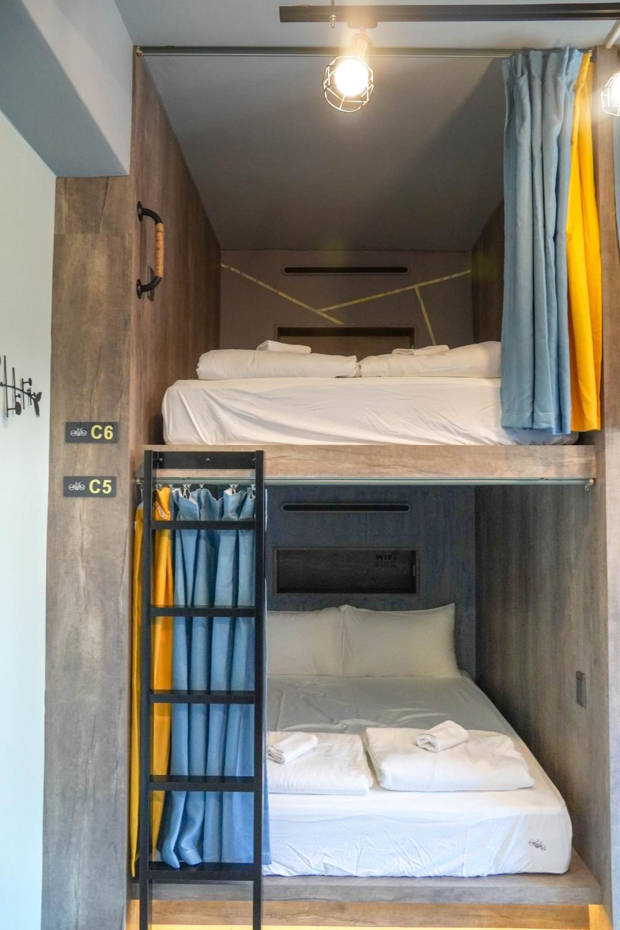 Bed in 6-Bed Mixed Dormitory Room photo 1