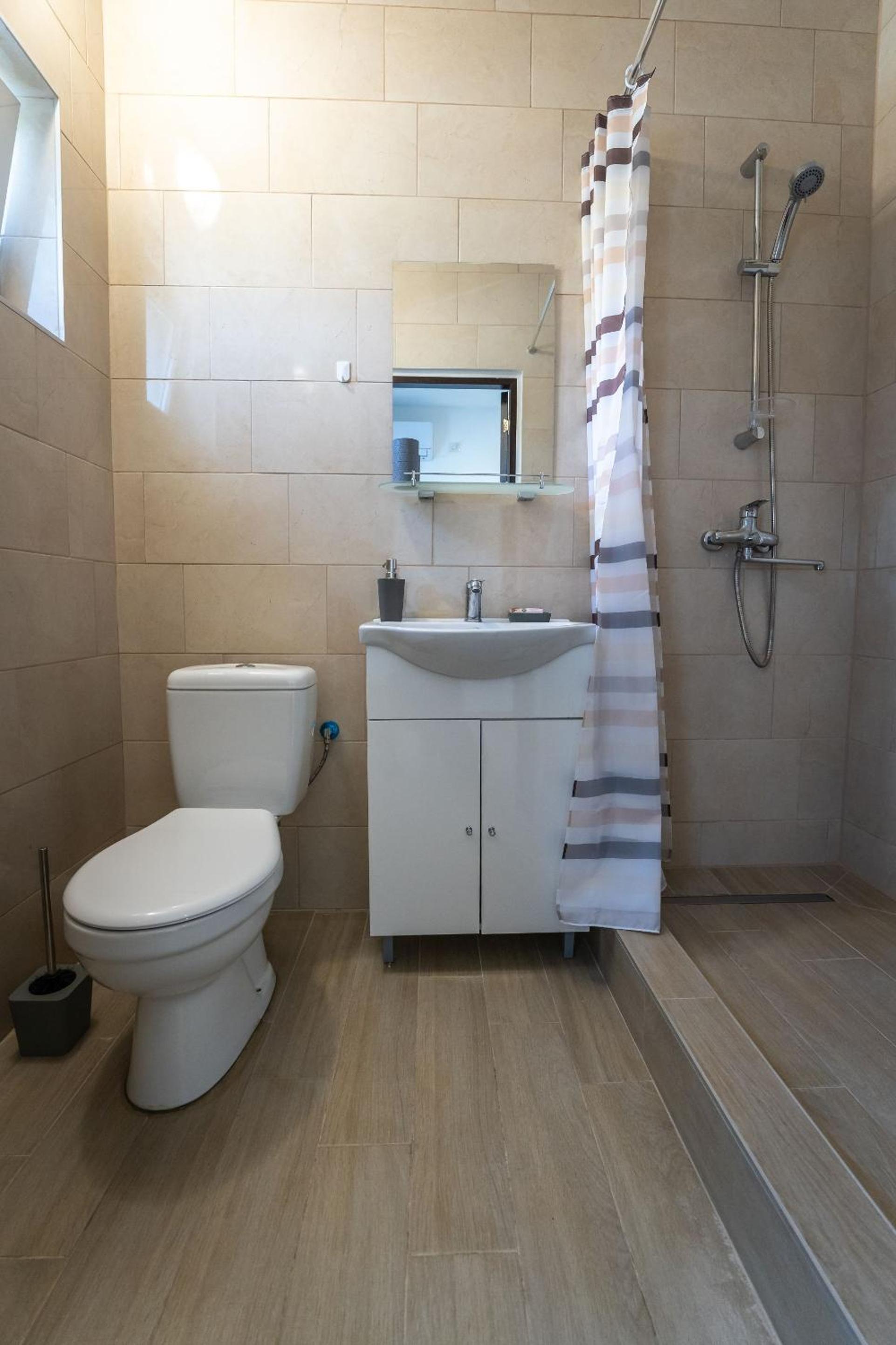 Double Room with Private Bathroom photo 3