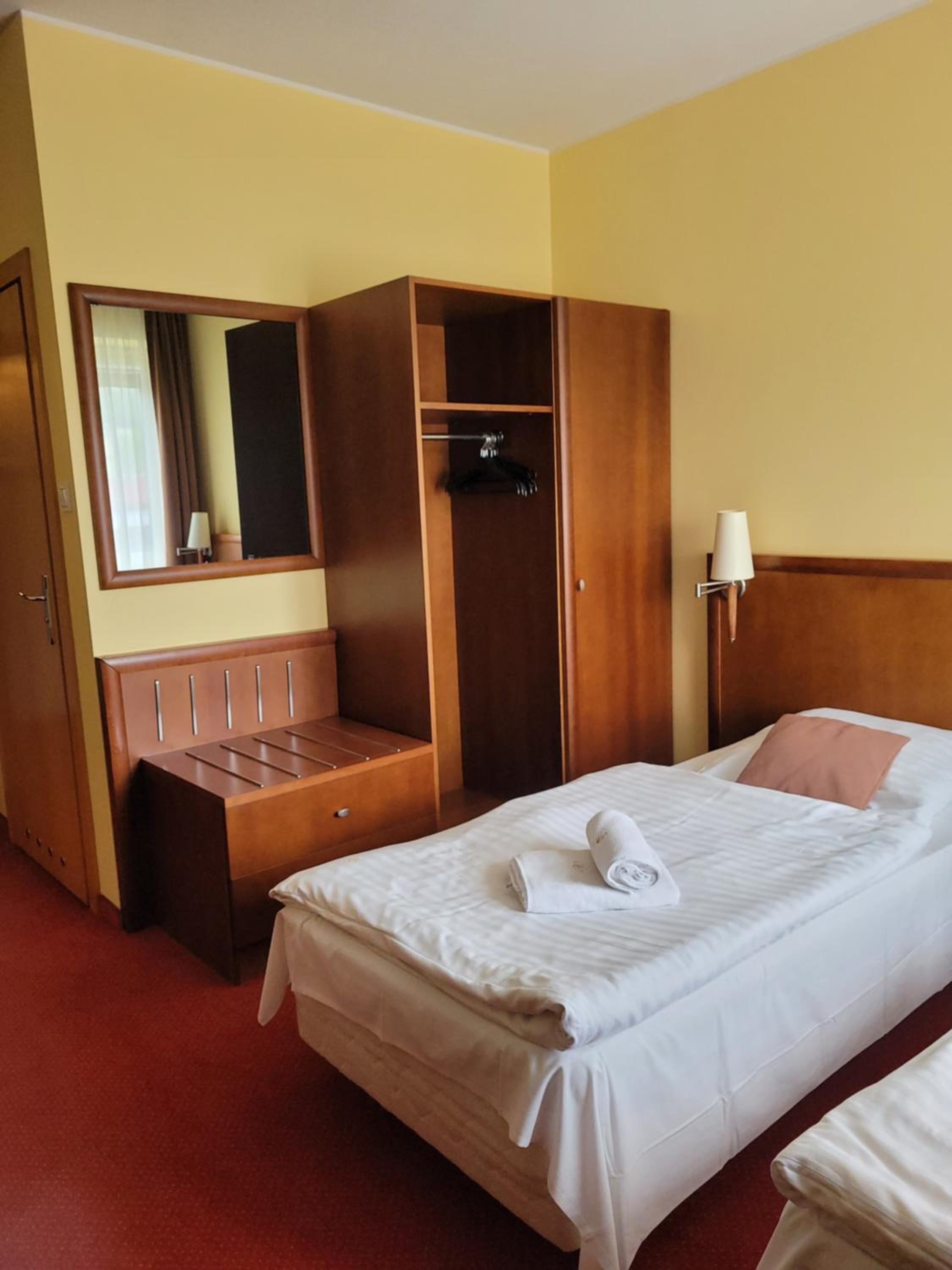 Standard Triple Room - Photo 6