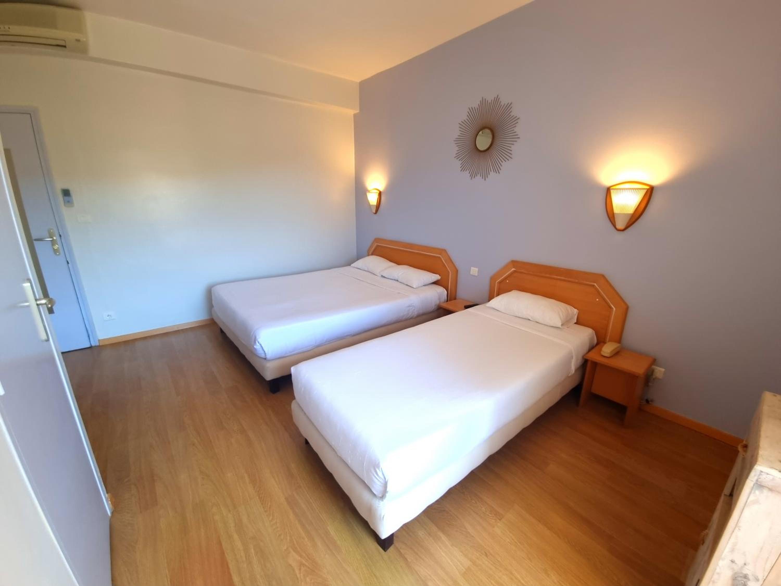 Comfort Triple Room - Photo 5