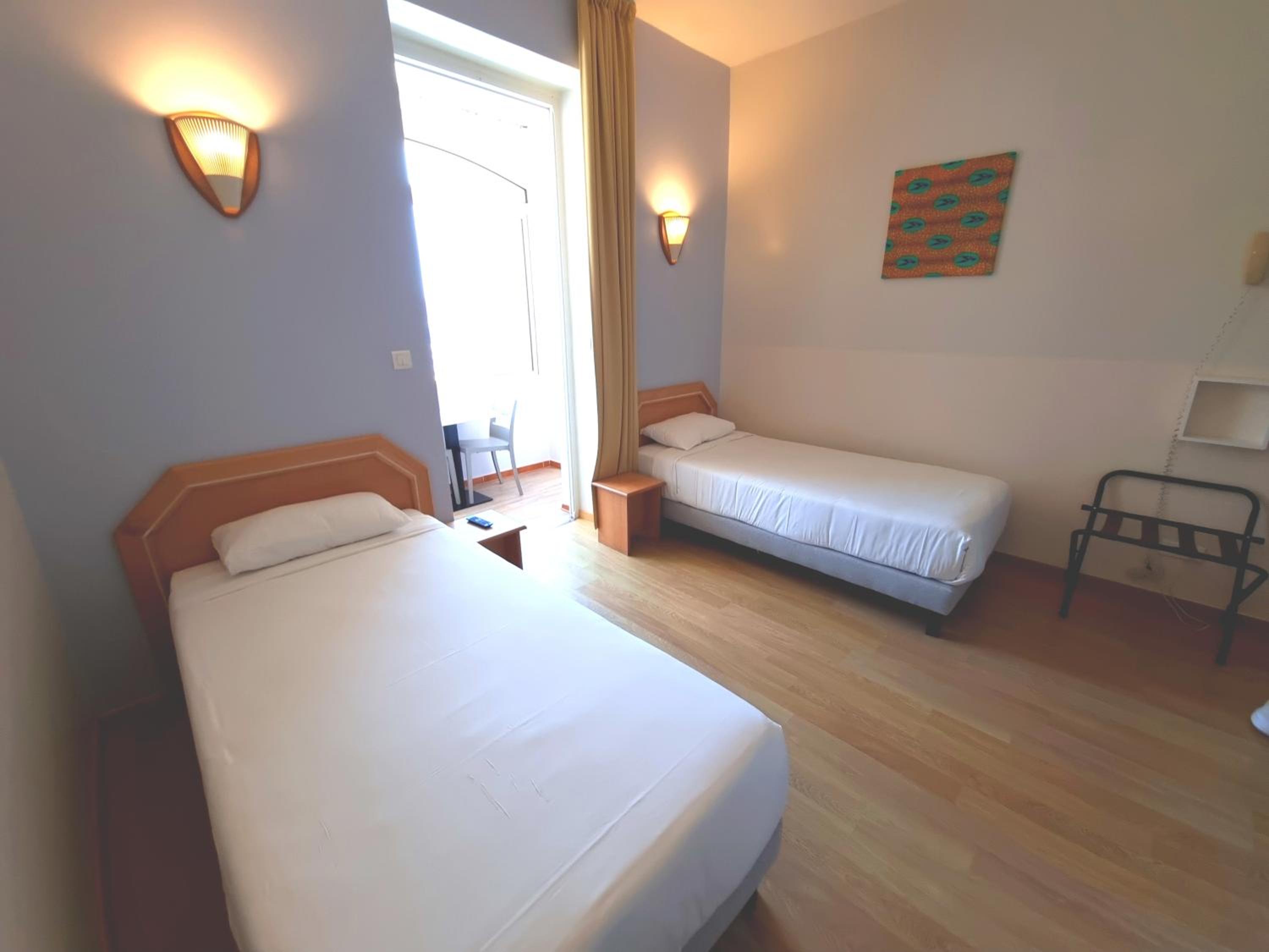 Comfort Twin Room - Photo 10