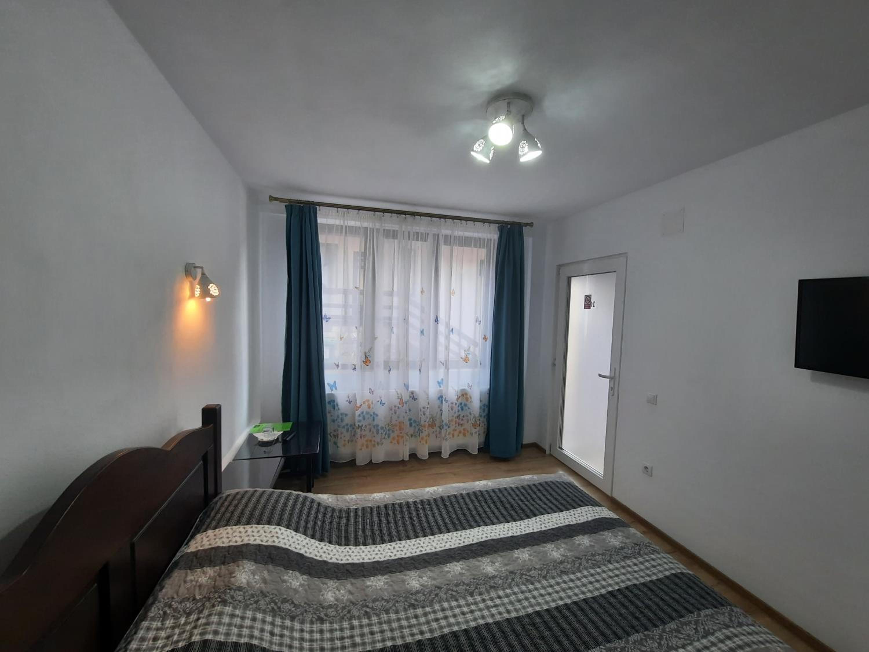 Double Room - Disability Access photo 3