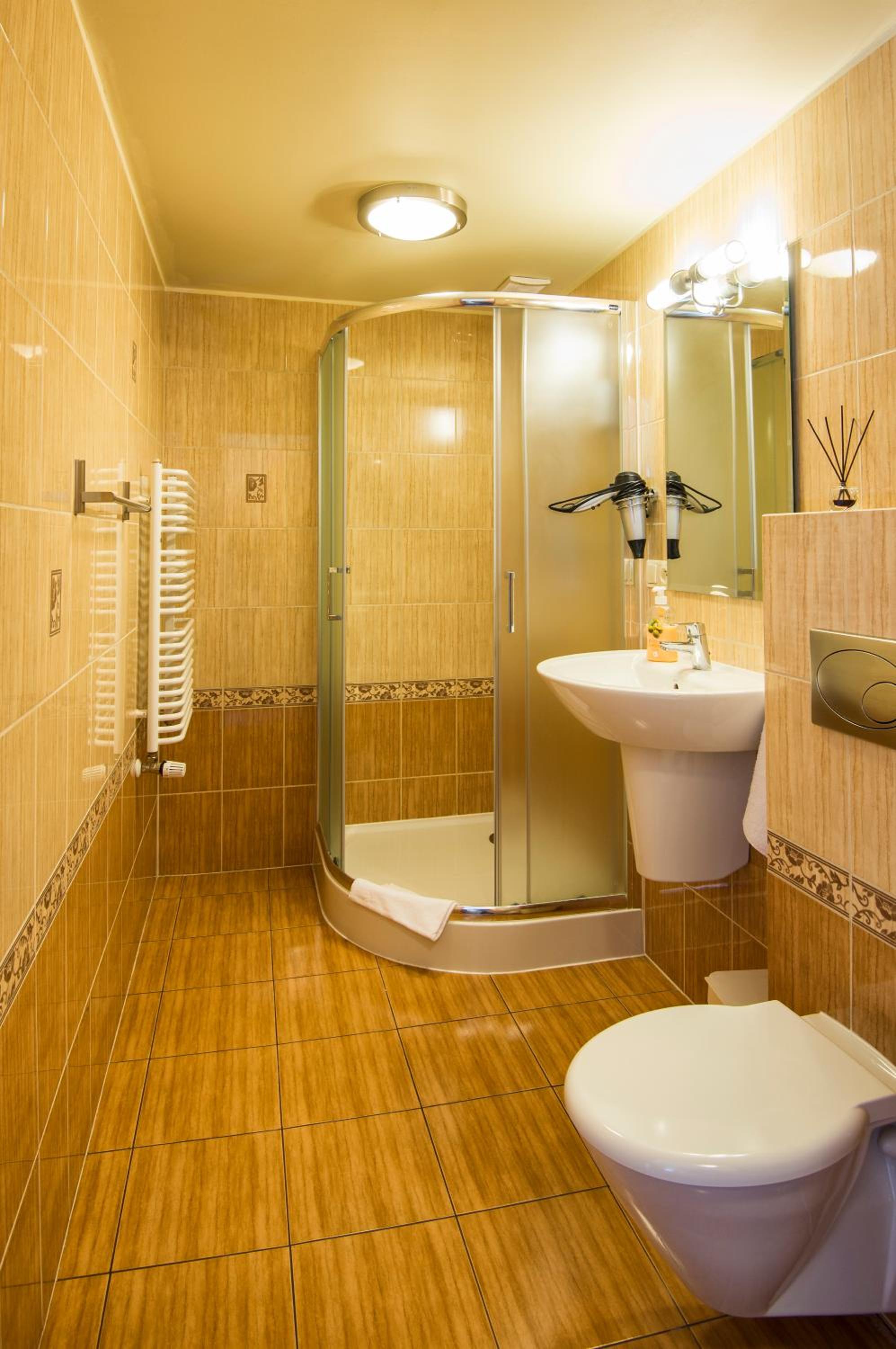 Standard Double Room with Double Bed - Photo 19