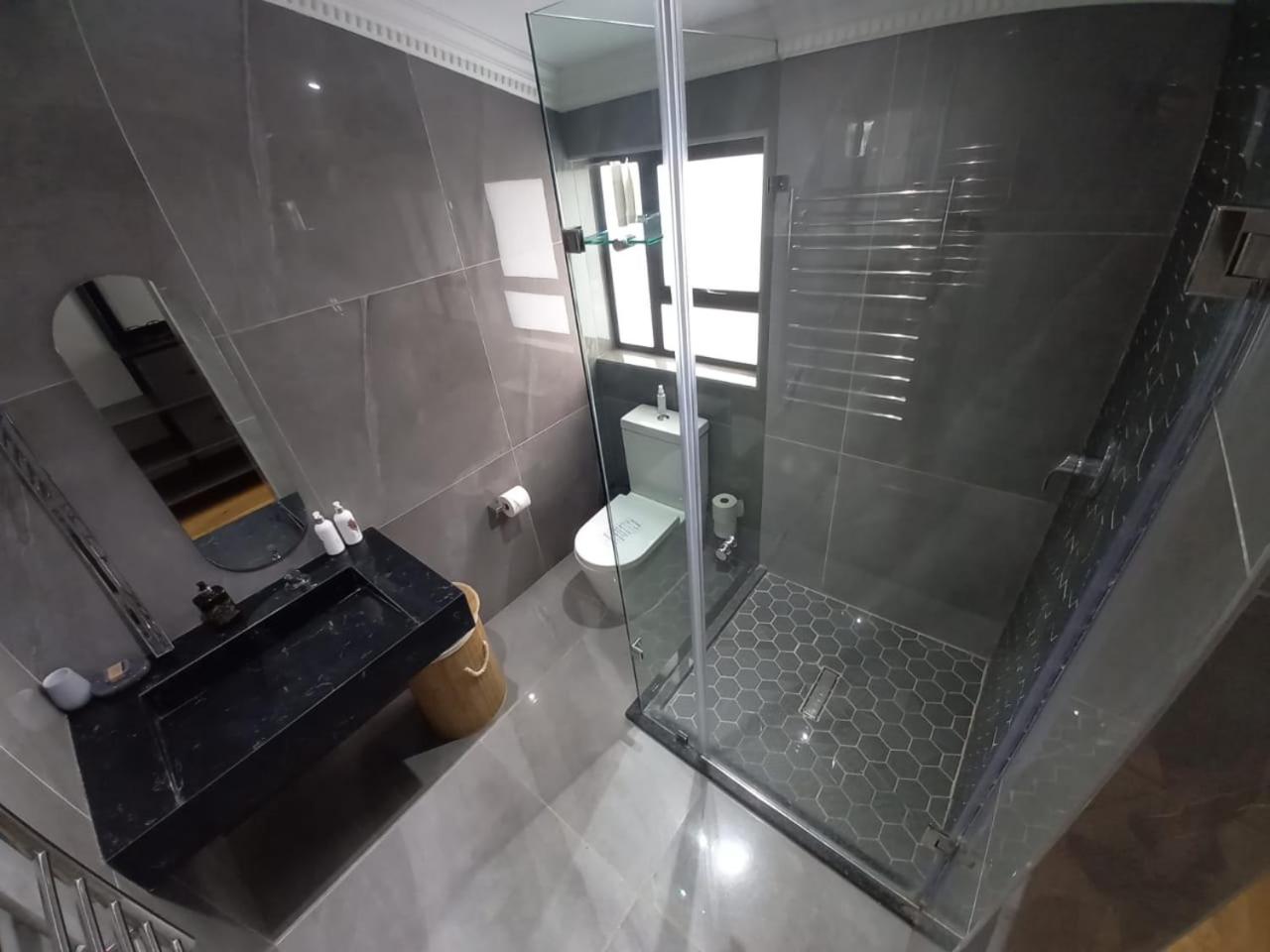 Deluxe Room - Photo 15
