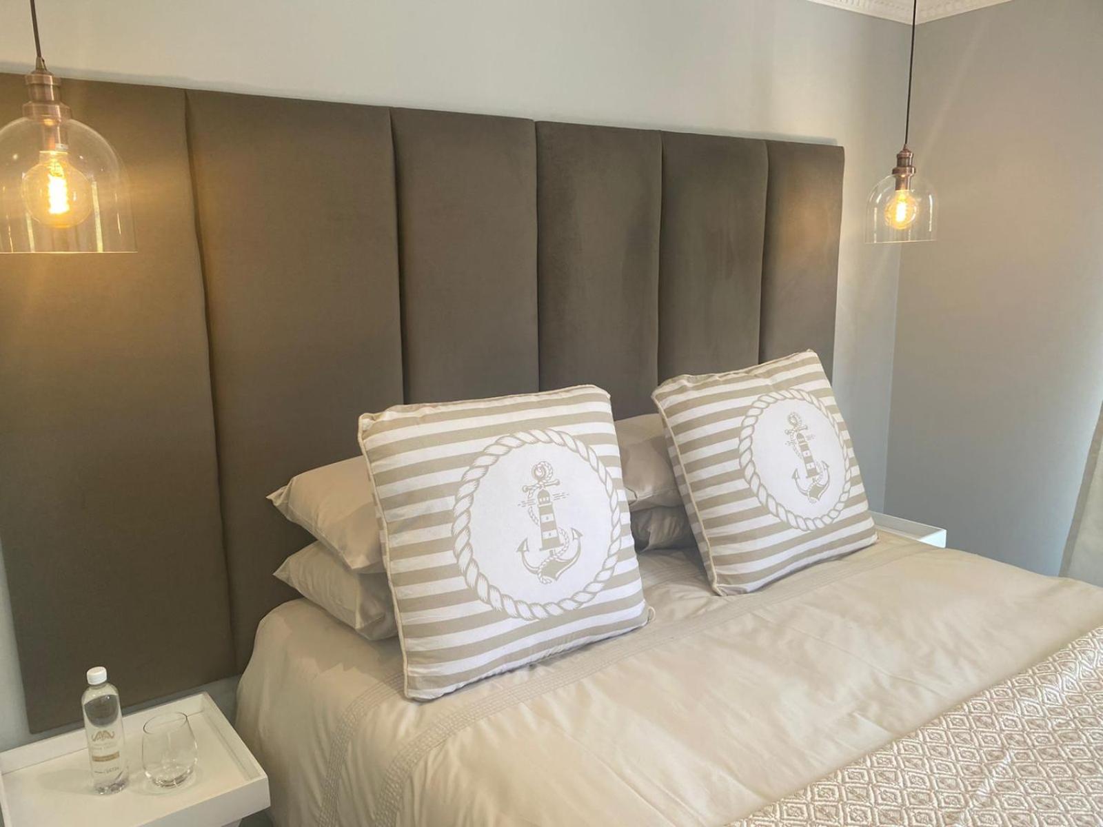 Deluxe Room - Photo 17