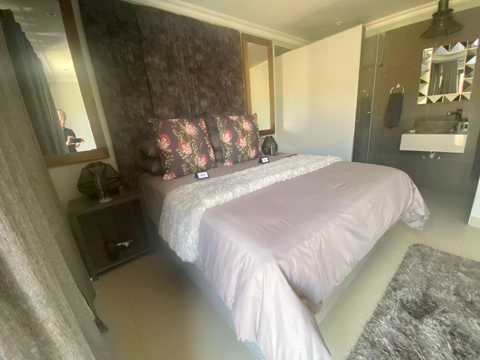 Deluxe Room - Photo 2