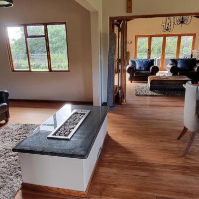 Villa - Photo 1