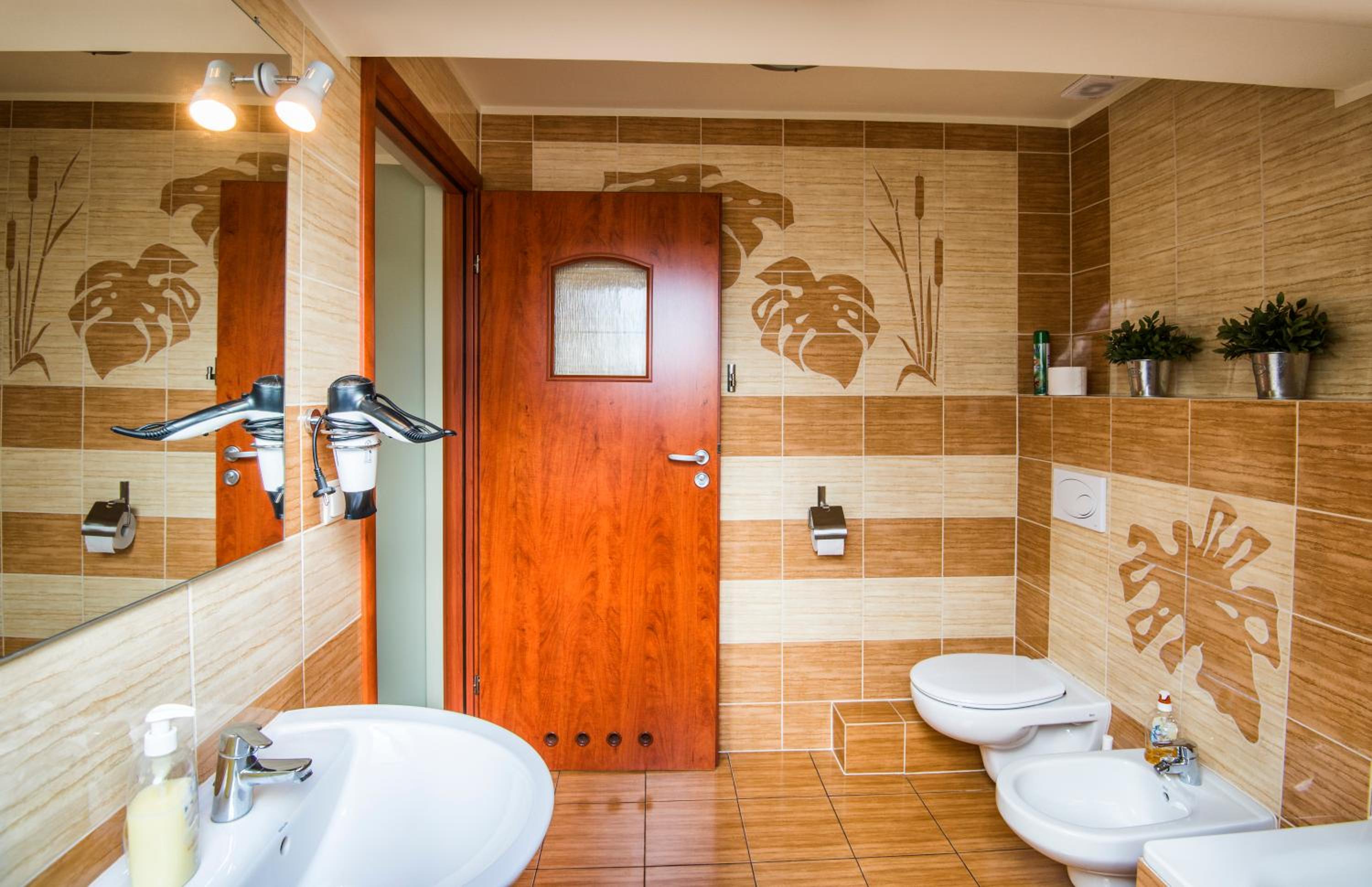 Standard Double Room with Double Bed - Photo 30