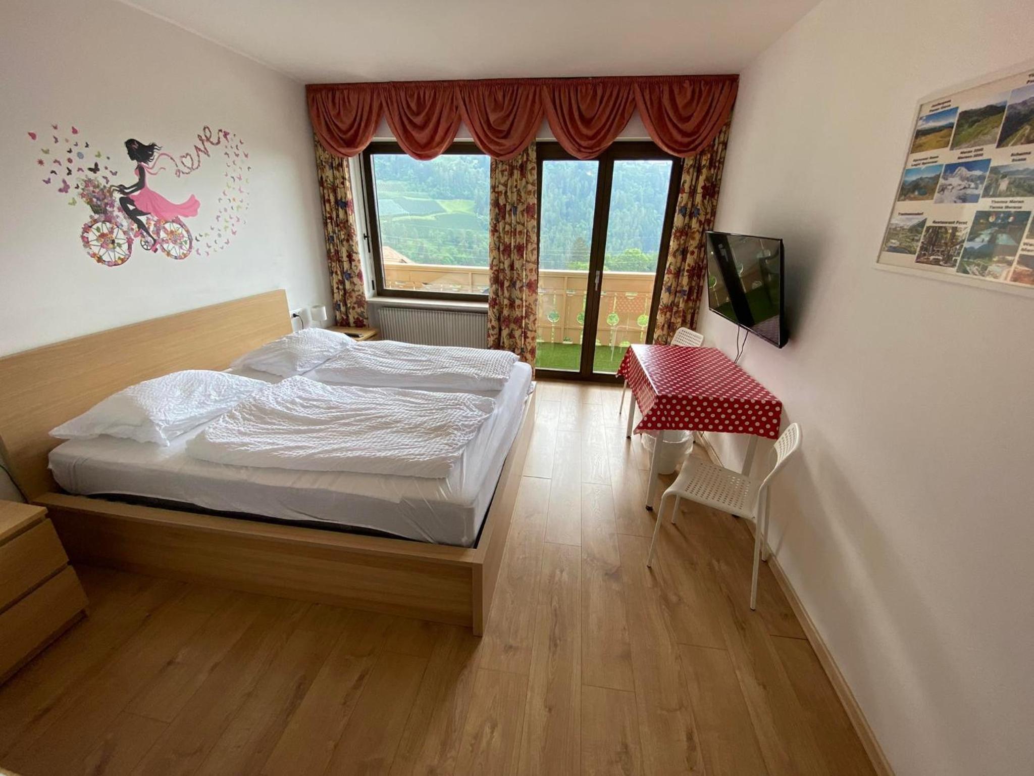 Double Room with Balcony - Photo 22