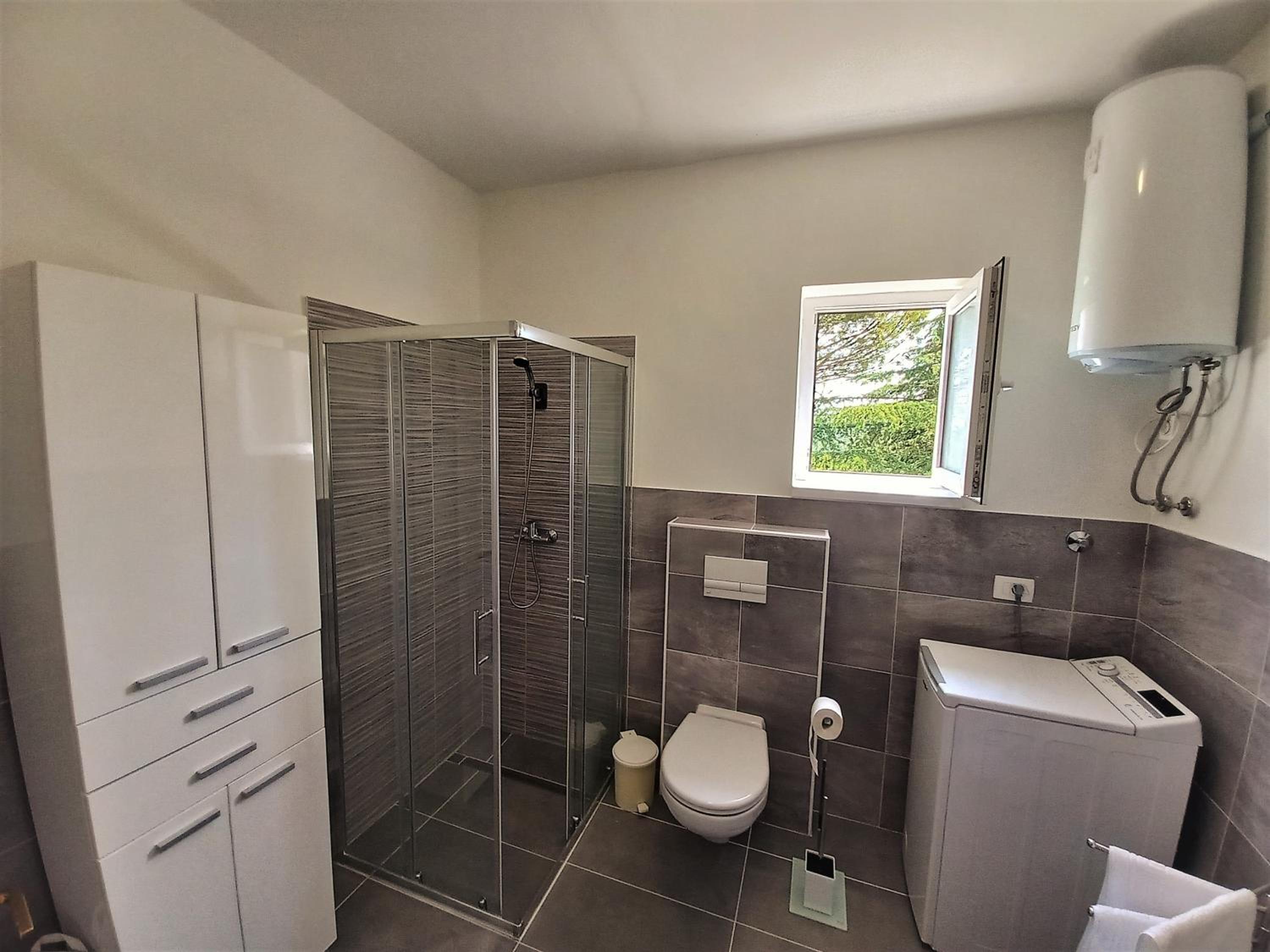 Two-Bedroom Apartment - Photo 6