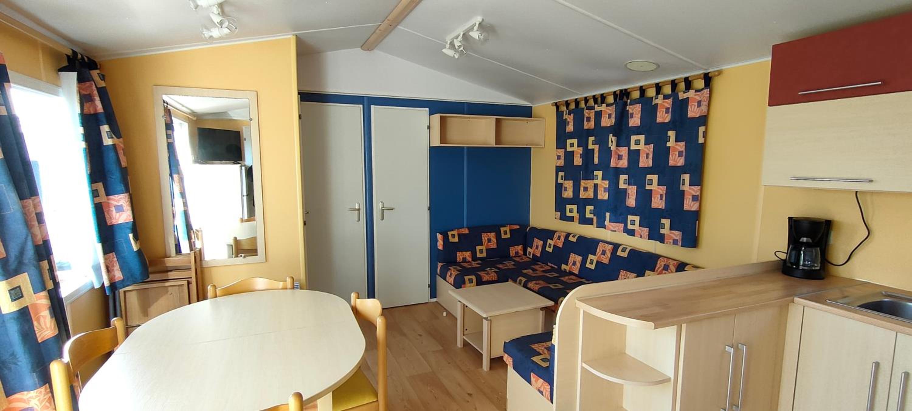 Mobile Home photo 1