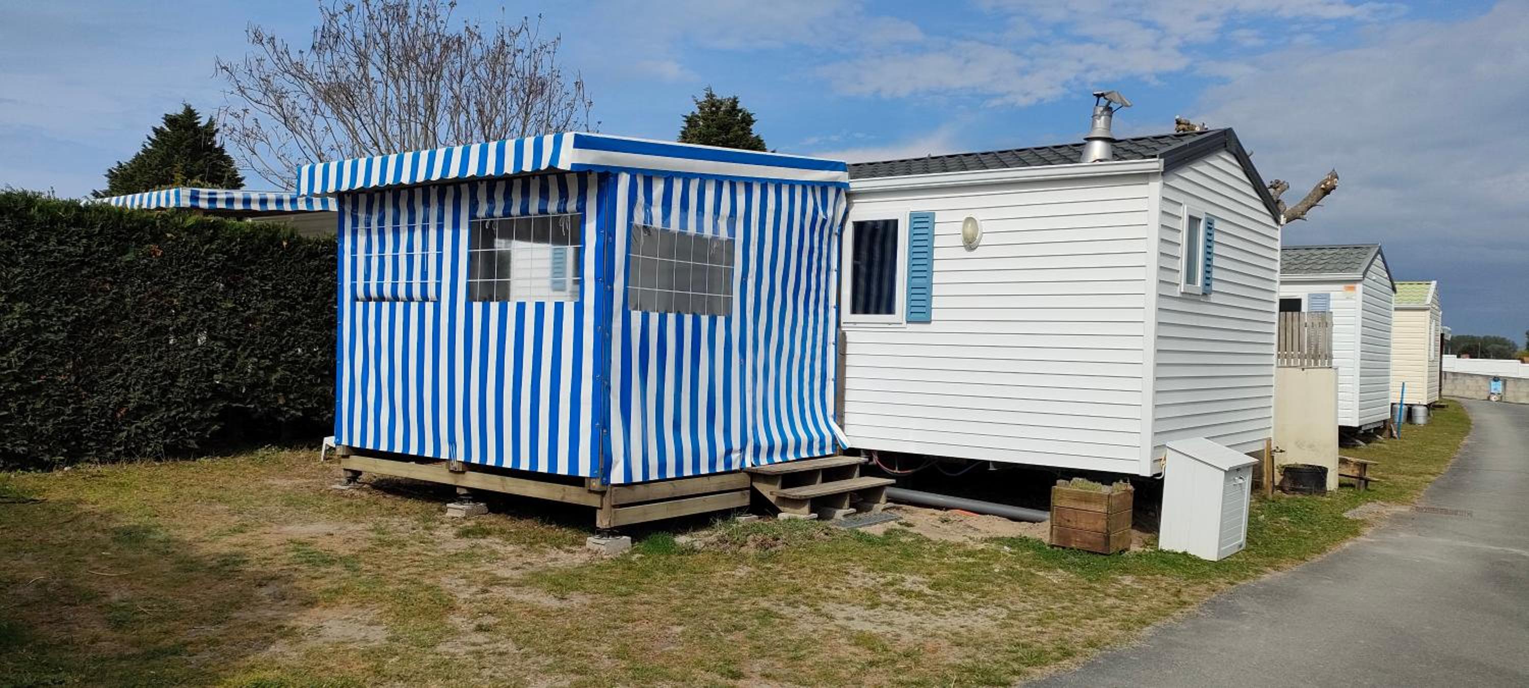 Mobile Home - Photo 6
