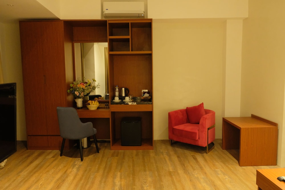 Family Suite - Photo 10