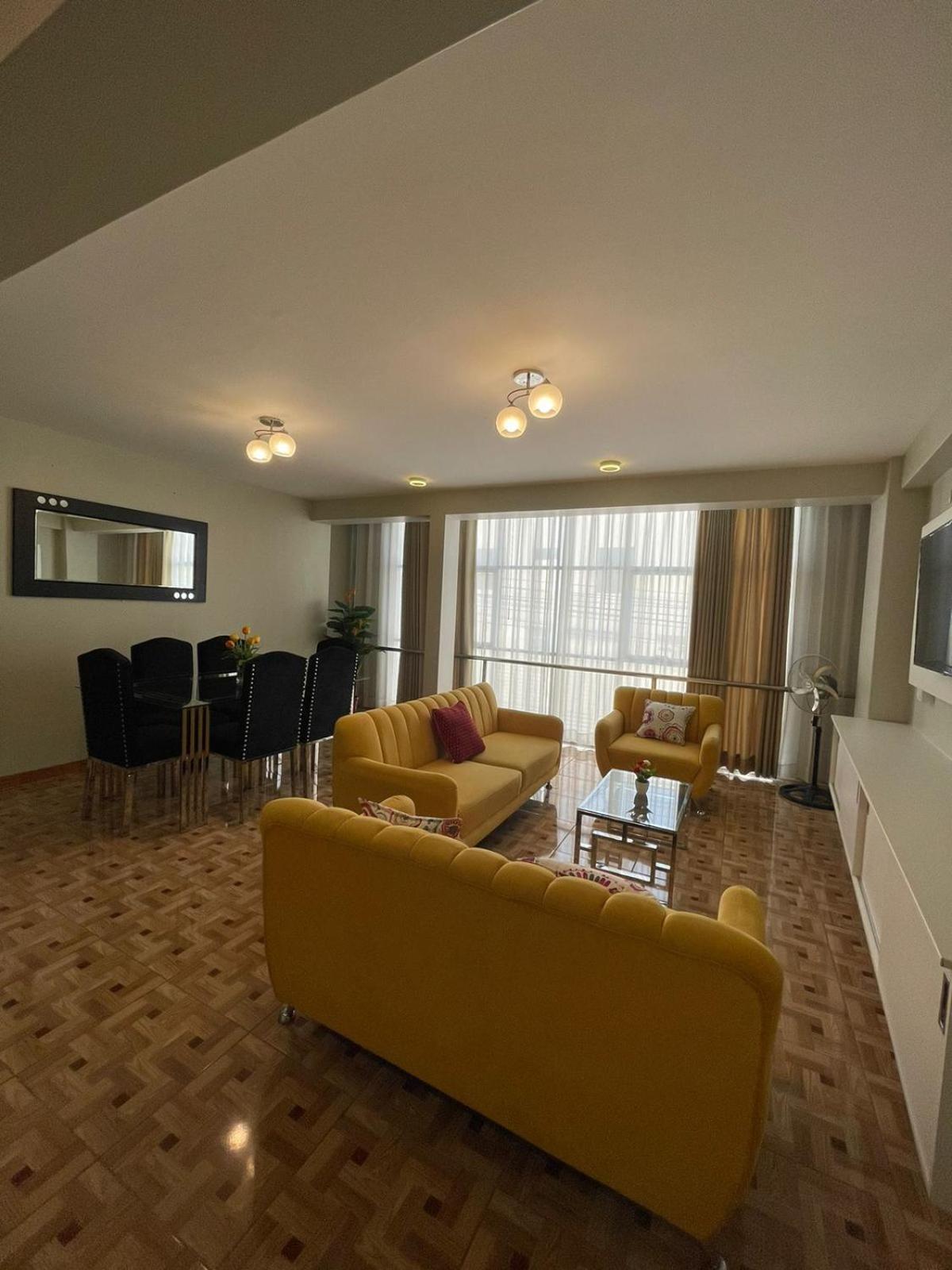 One-Bedroom Apartment photo 2