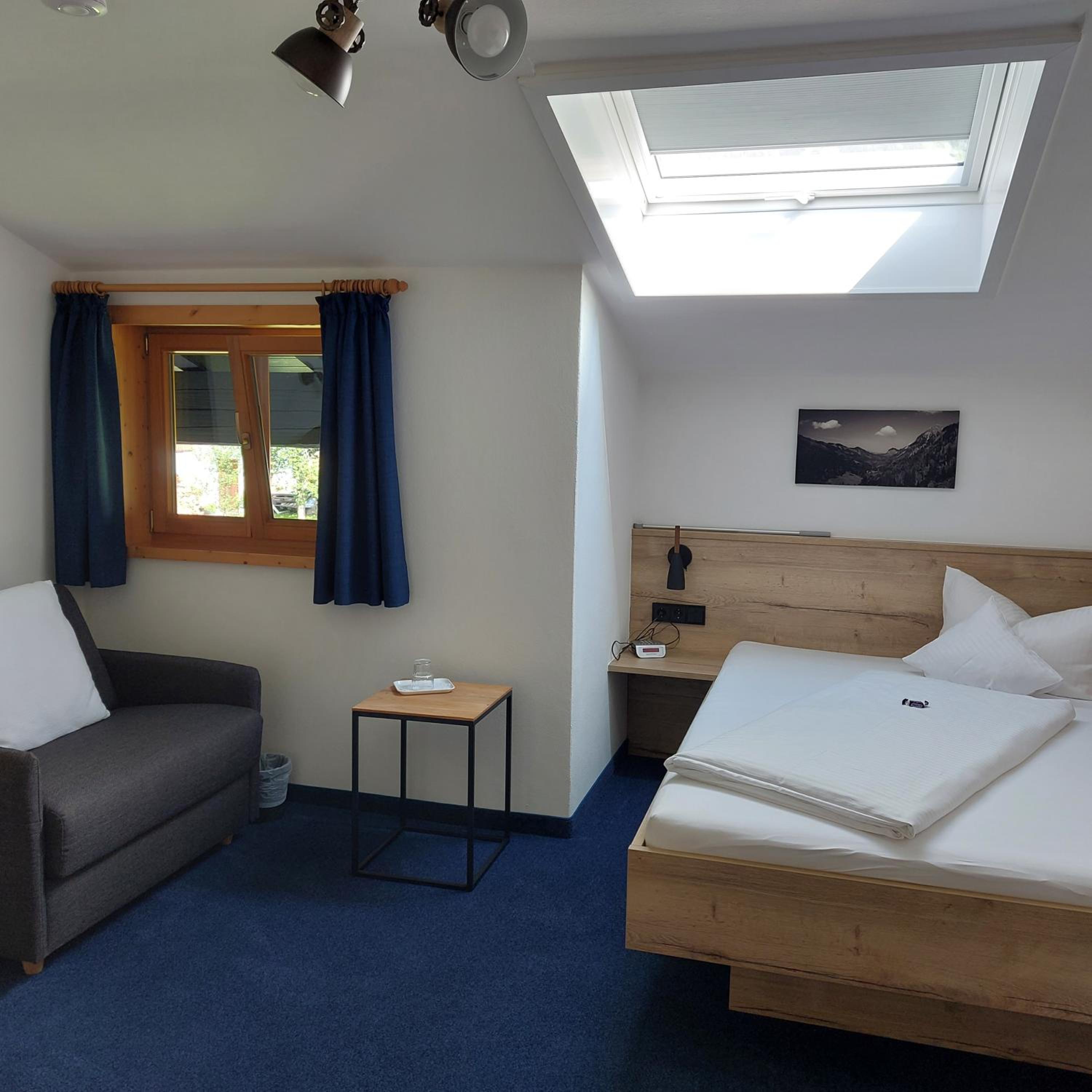 Single Room photo 2