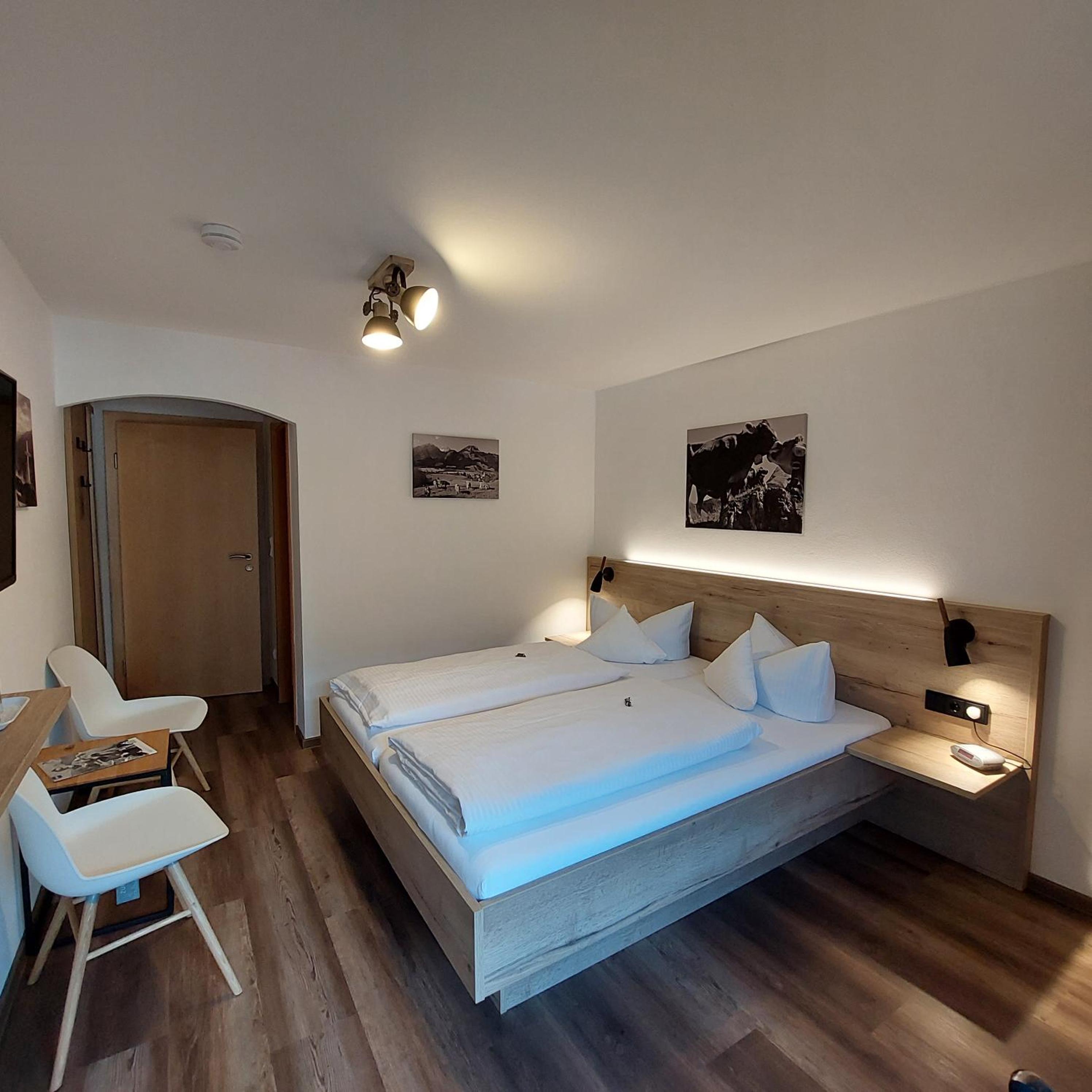 Double Room with Balcony photo 3