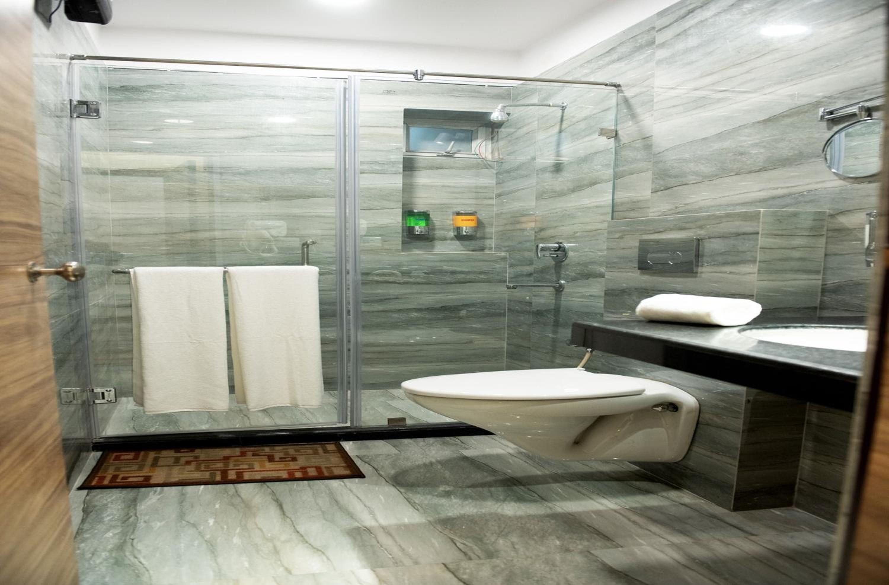Emerald Room (Separate Building) - Photo 4