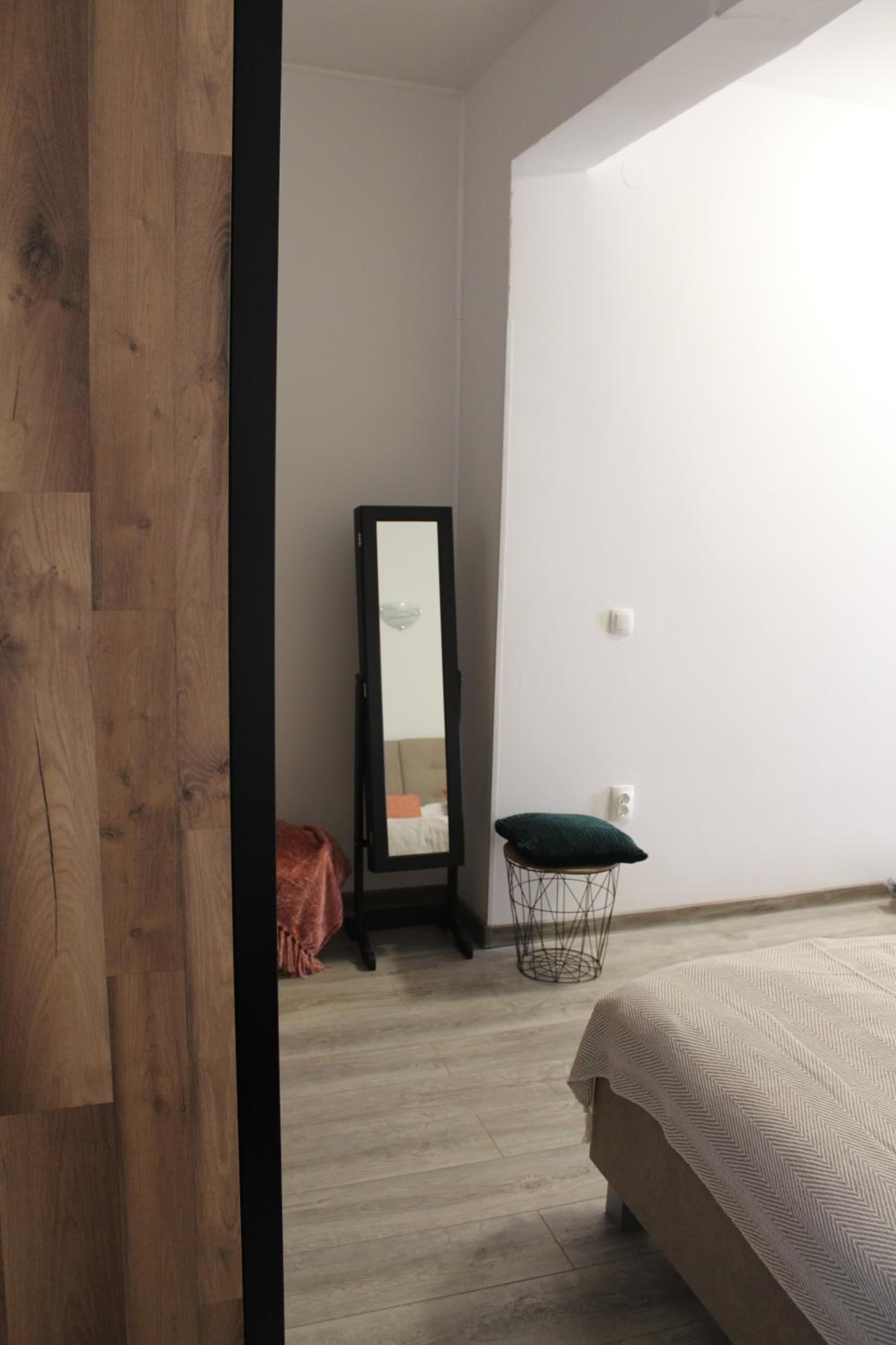 One-Bedroom Apartment - Photo 11