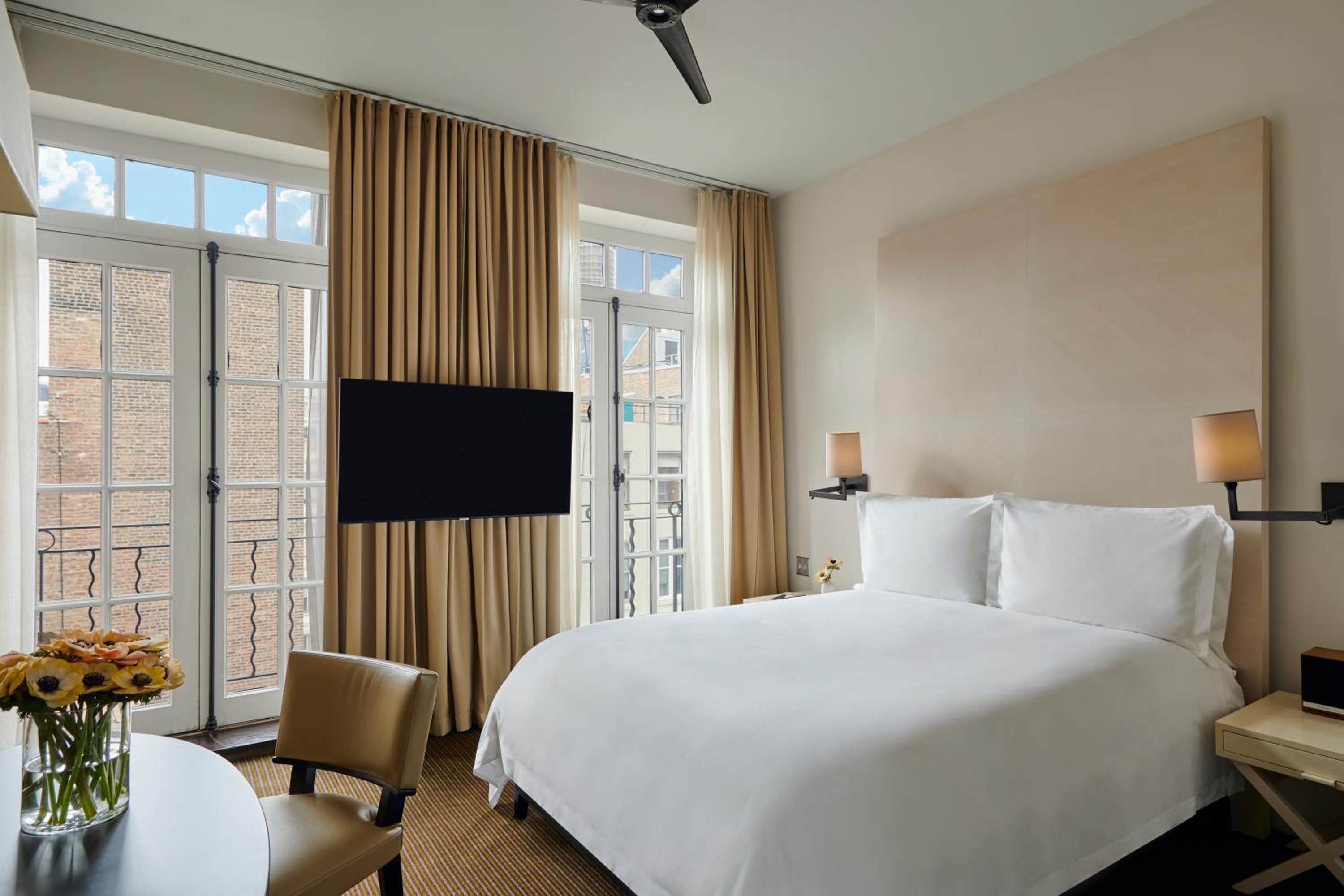 Courtyard Room