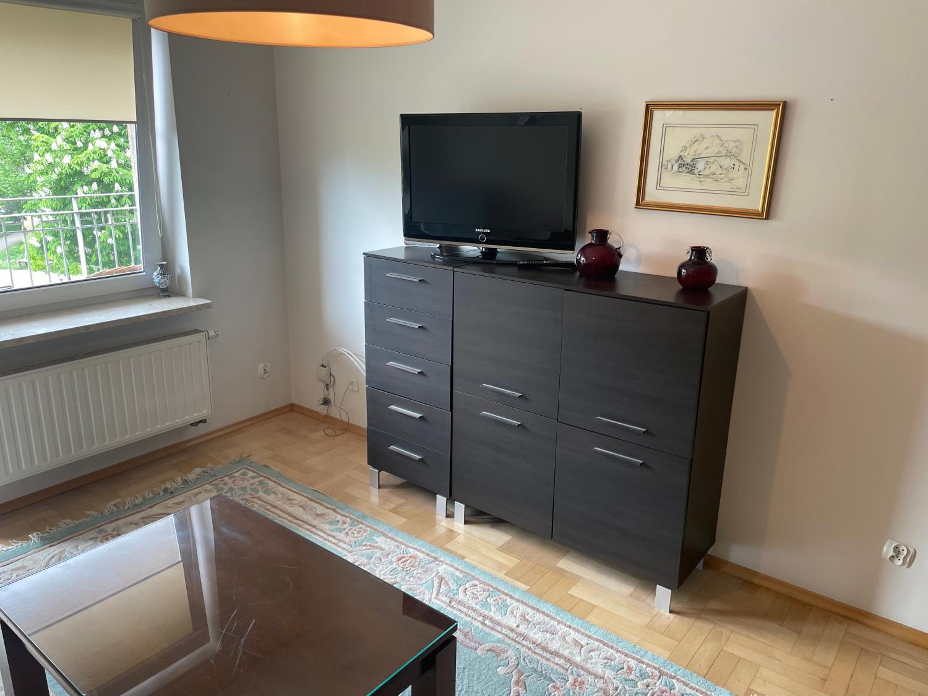 One-Bedroom Apartment - Photo 6