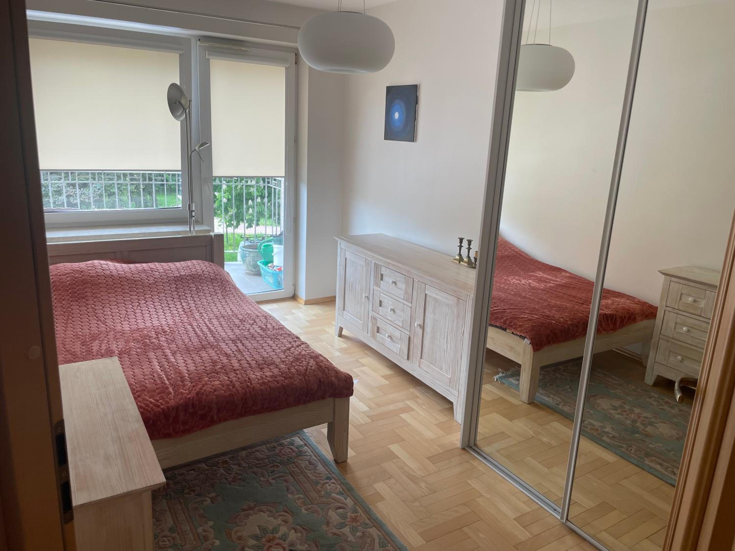 One-Bedroom Apartment - Photo 1